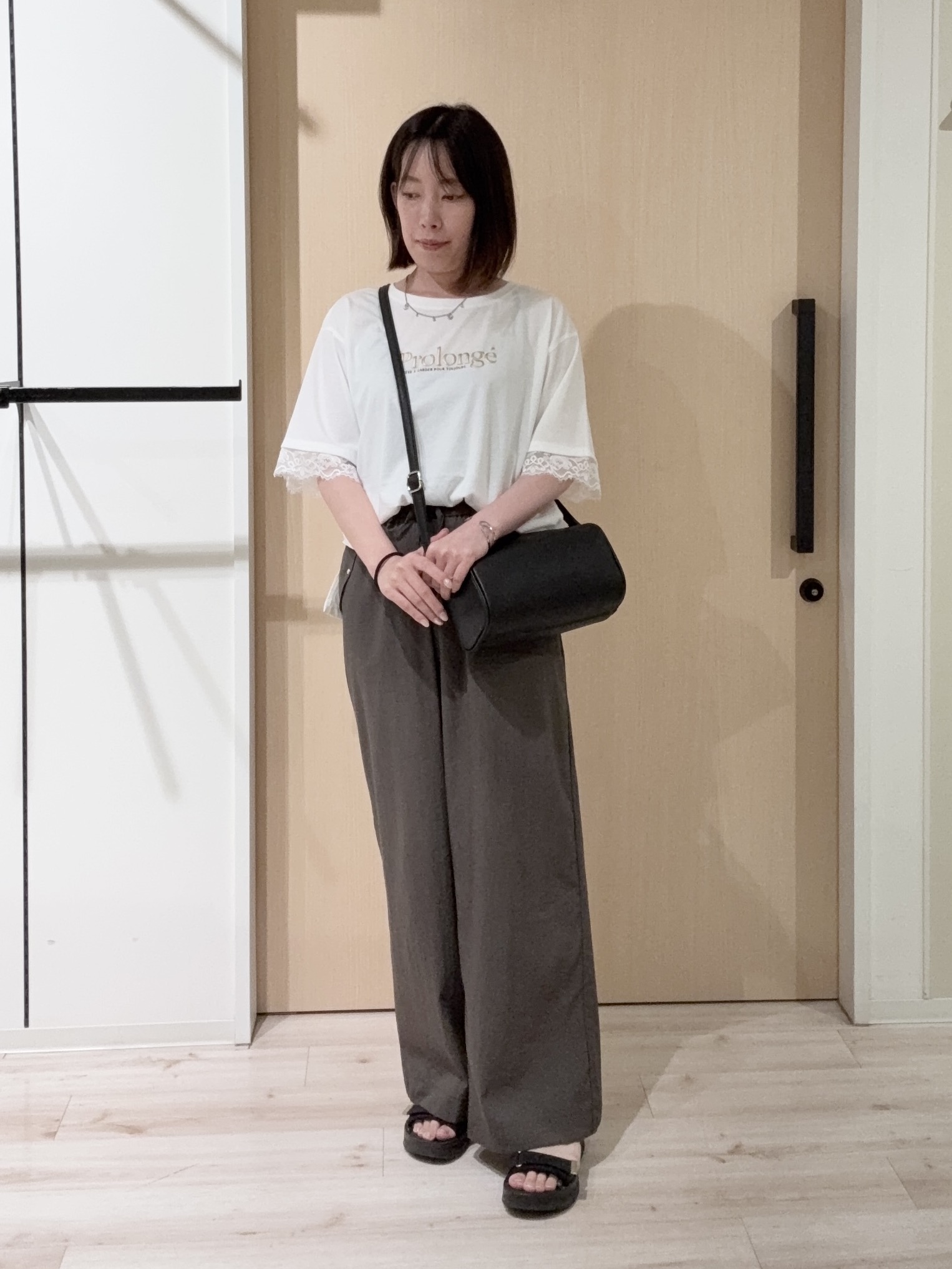 うめちゃんさんの「SHOO･LA･RUE｜【通気性〇/セットアップ可/洗濯機可】メッシュドルマン ジップブルゾン」を使ったコーディネート