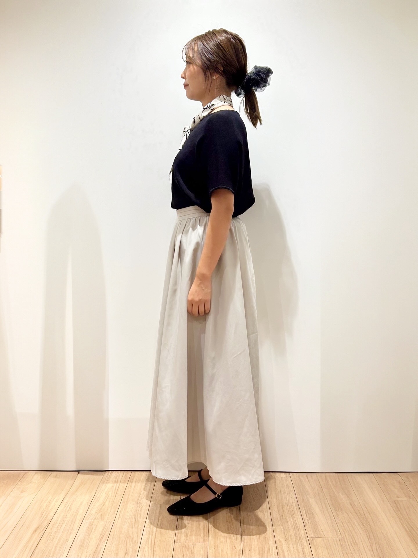 shihoさんの「grove｜【シリーズ累計36万枚！名品ニット】やわらかドライタッチ ドルマンニット」を使ったコーディネート
