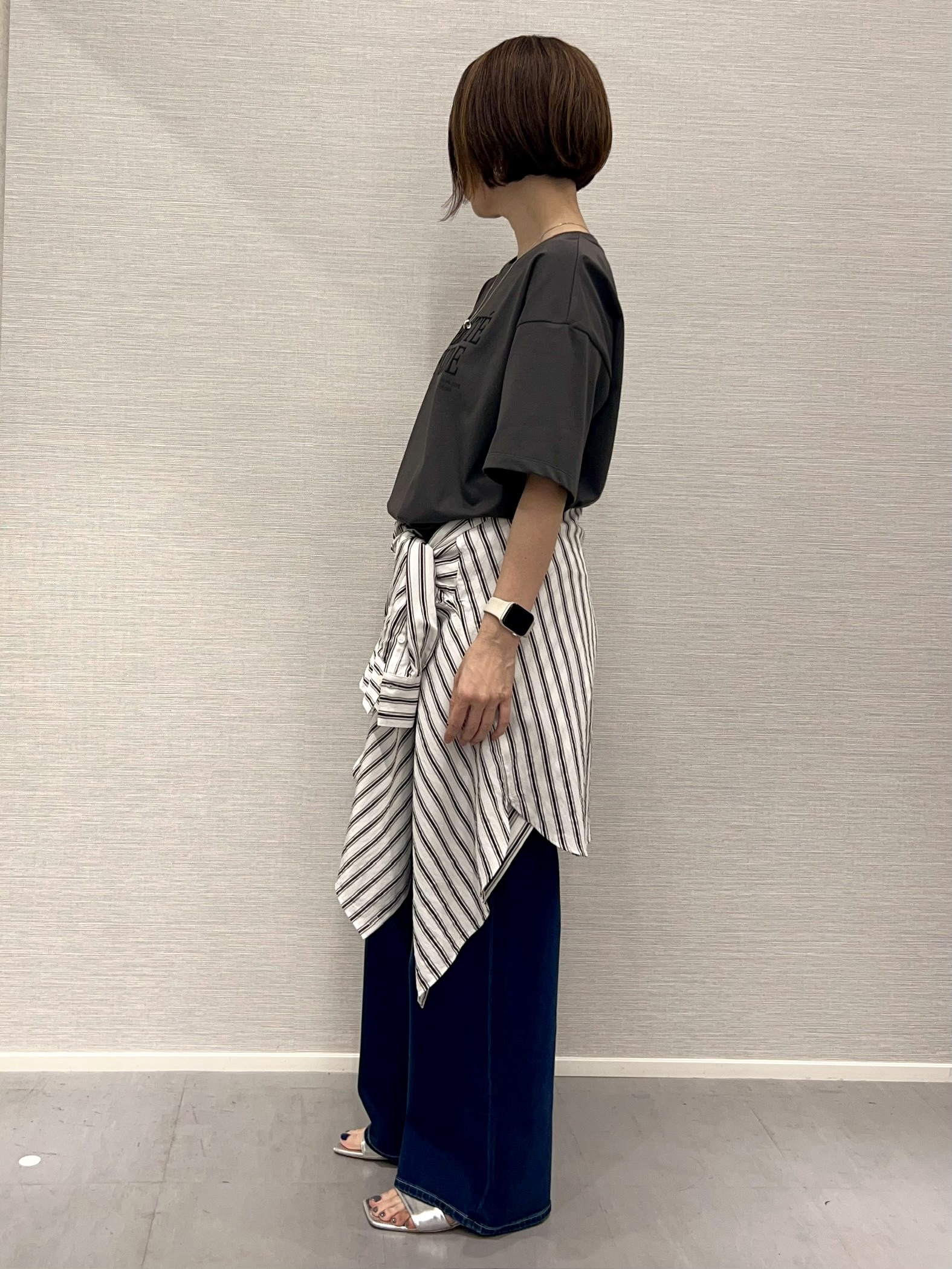 Shinakoさんの「UNTITLED｜ベロアプリントロゴT」を使ったコーディネート