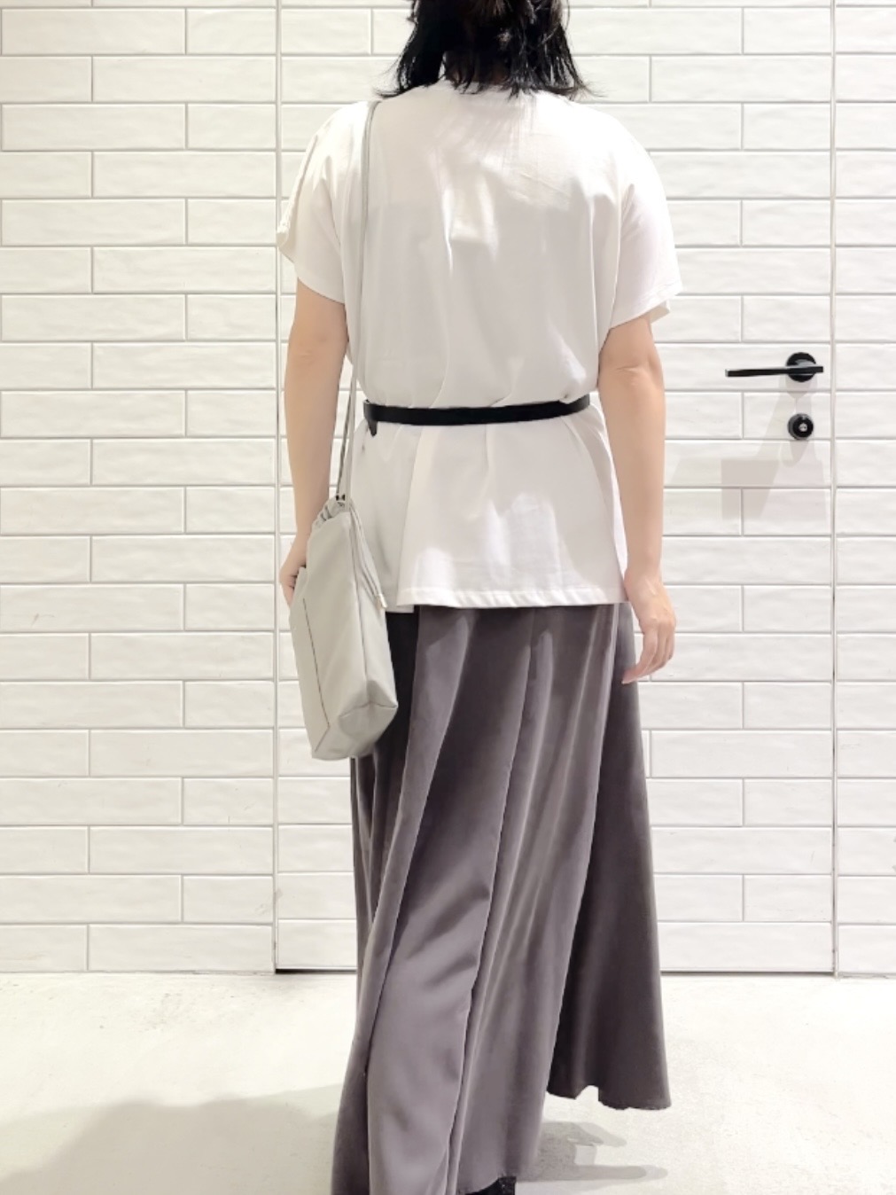 しおりさんの「OPAQUE.CLIP｜フォトプリントTシャツ【洗濯機OK】」を使ったコーディネート
