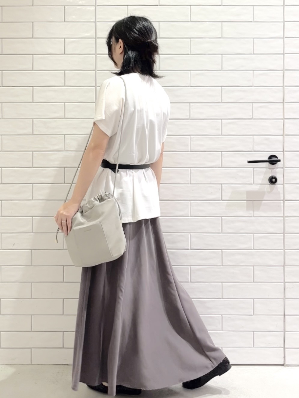 しおりさんの「OPAQUE.CLIP｜フォトプリントTシャツ【洗濯機OK】」を使ったコーディネート