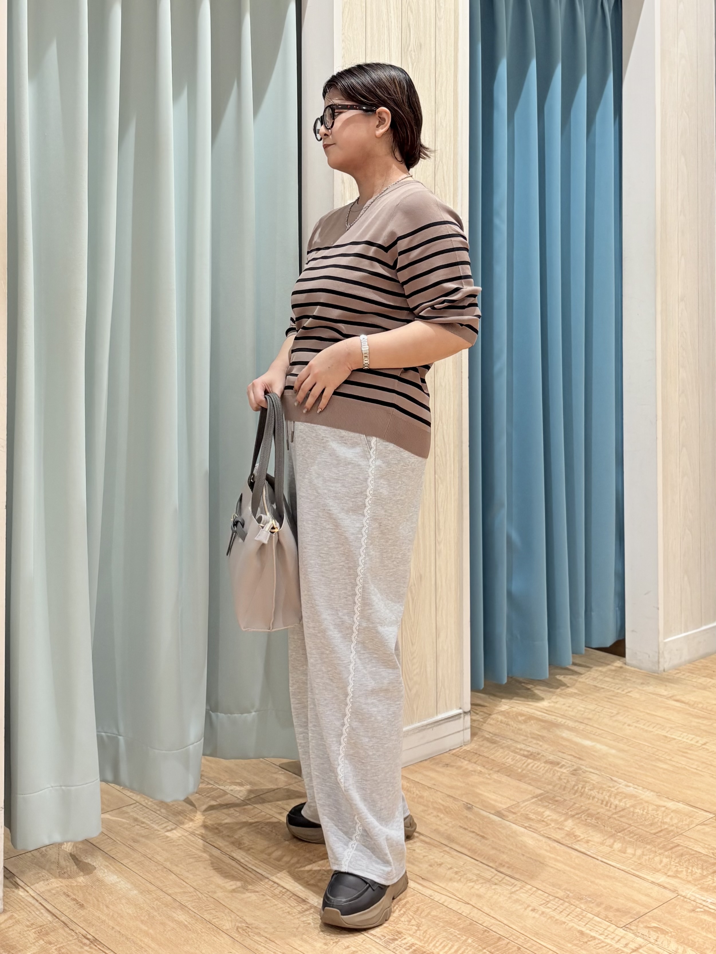 砂糖さんの「SHOO･LA･RUE｜【ガンガン洗える/ひんやり/UV/毛玉になりにくい】二の腕見せない 5分袖ニット」を使ったコーディネート