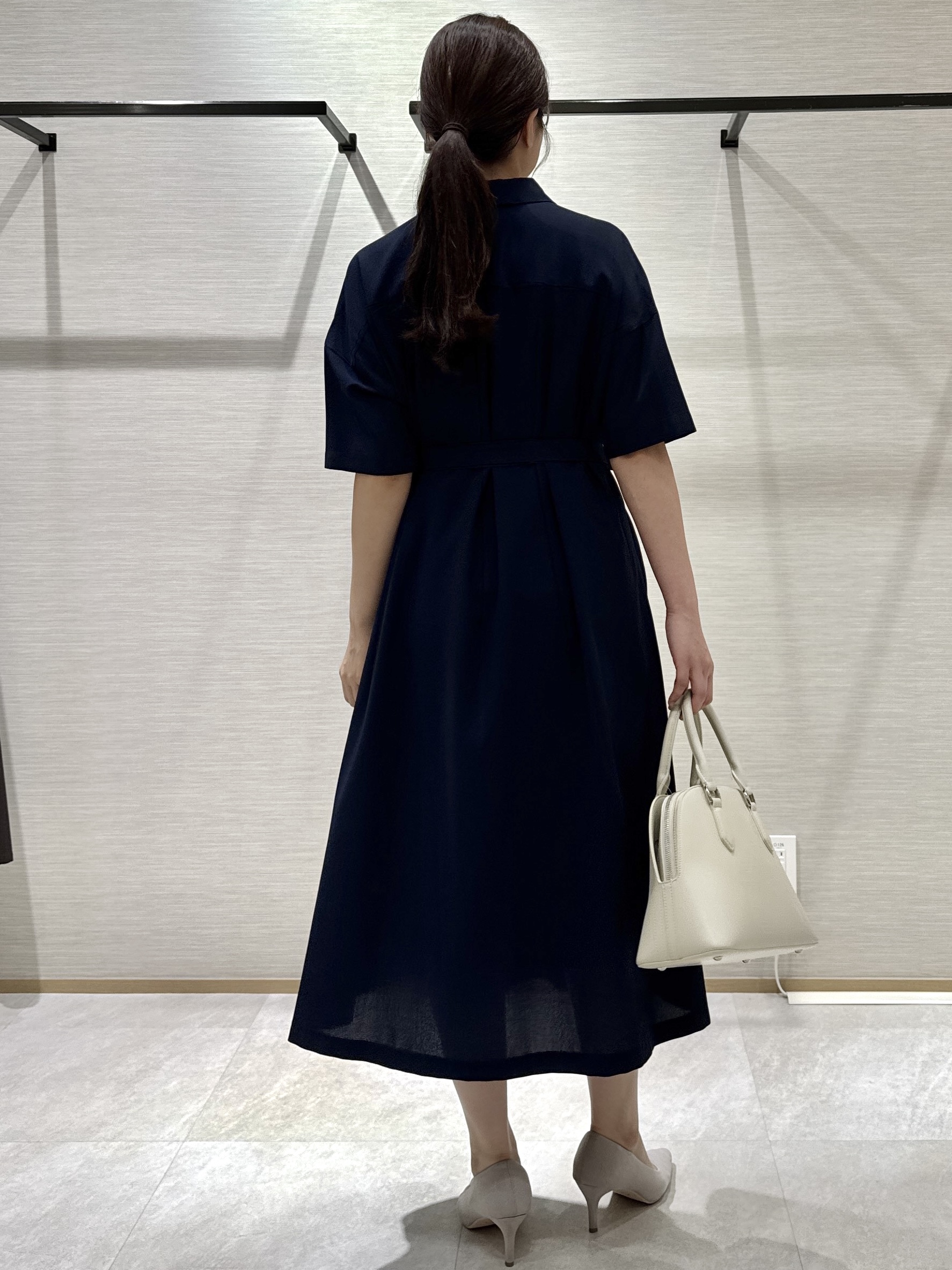 nanaさんの「UNTITLED｜【初秋も活躍/UVカット/接触冷感】エアリークールワンピース」を使ったコーディネート