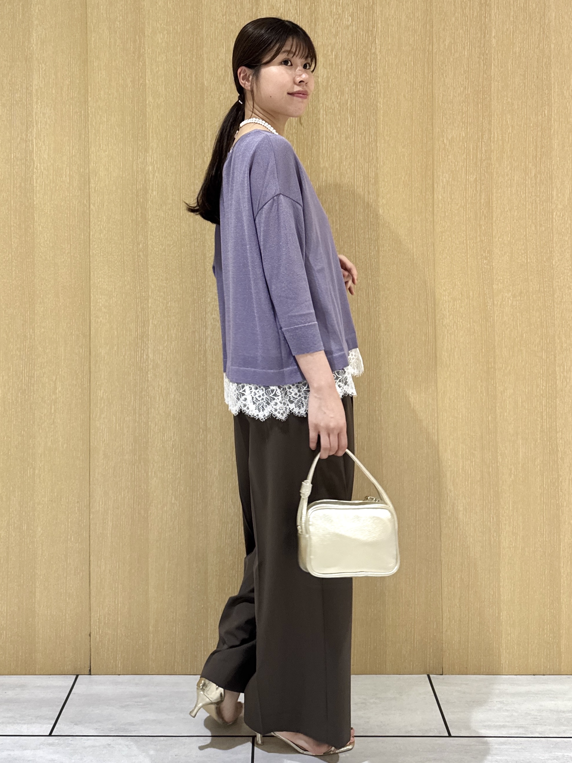 nanaさんの「UNTITLED｜【一枚で着映え】レースドッキングニットプルオーバー」を使ったコーディネート