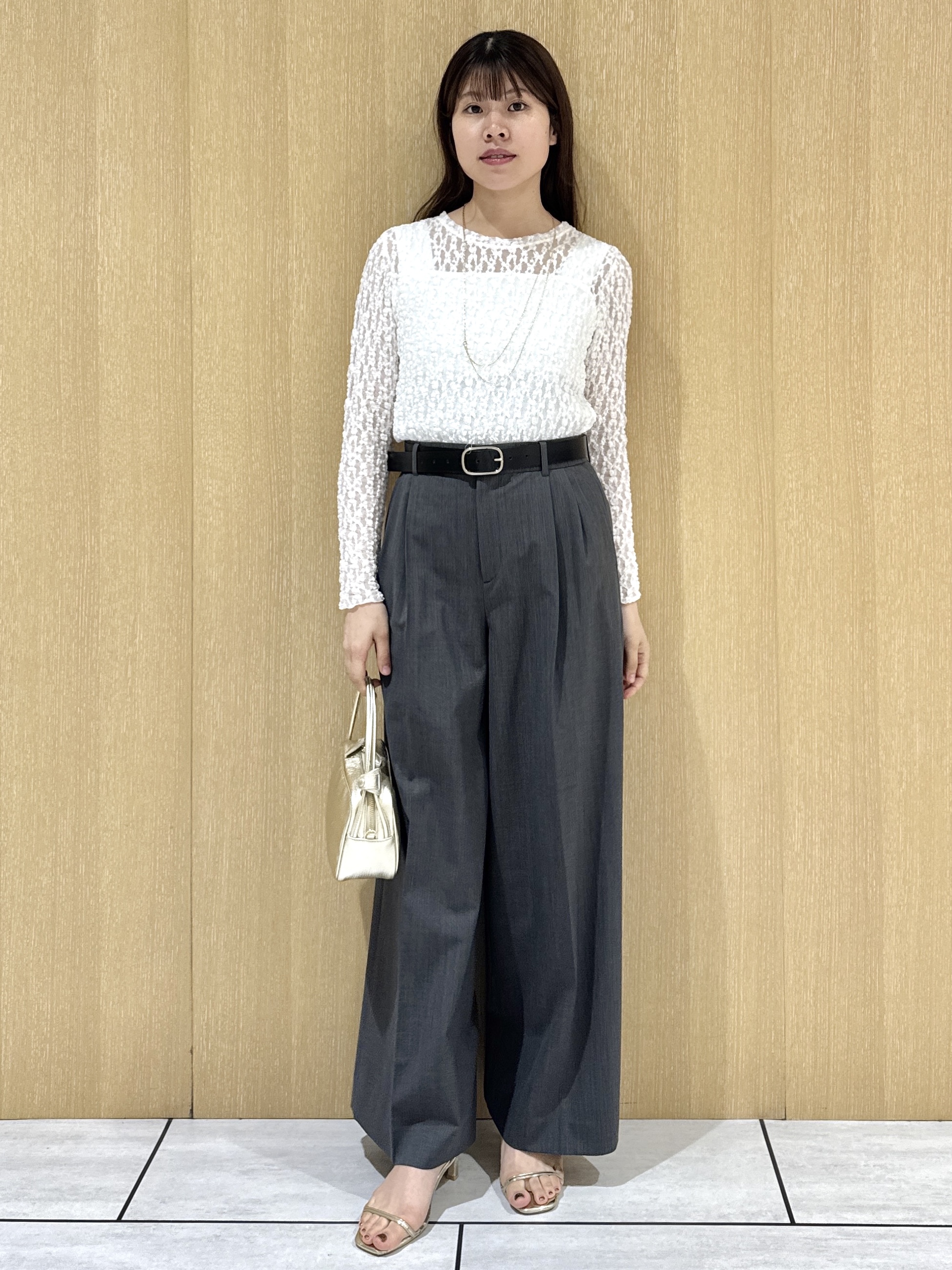 nanaさんの「UNTITLED｜【羽織りのインナーに】レースプルオーバー」を使ったコーディネート