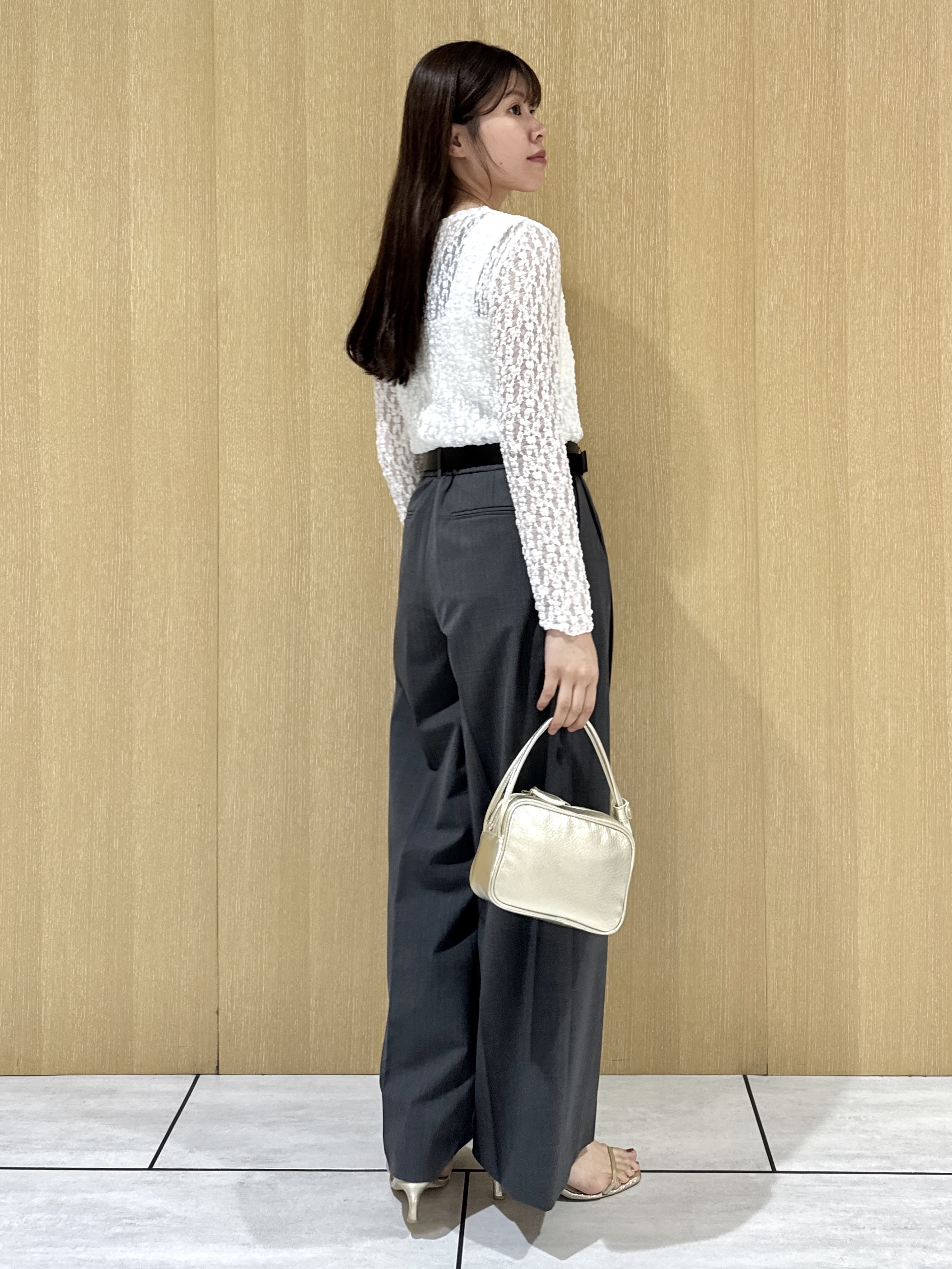 nanaさんの「UNTITLED｜【羽織りのインナーに】レースプルオーバー」を使ったコーディネート