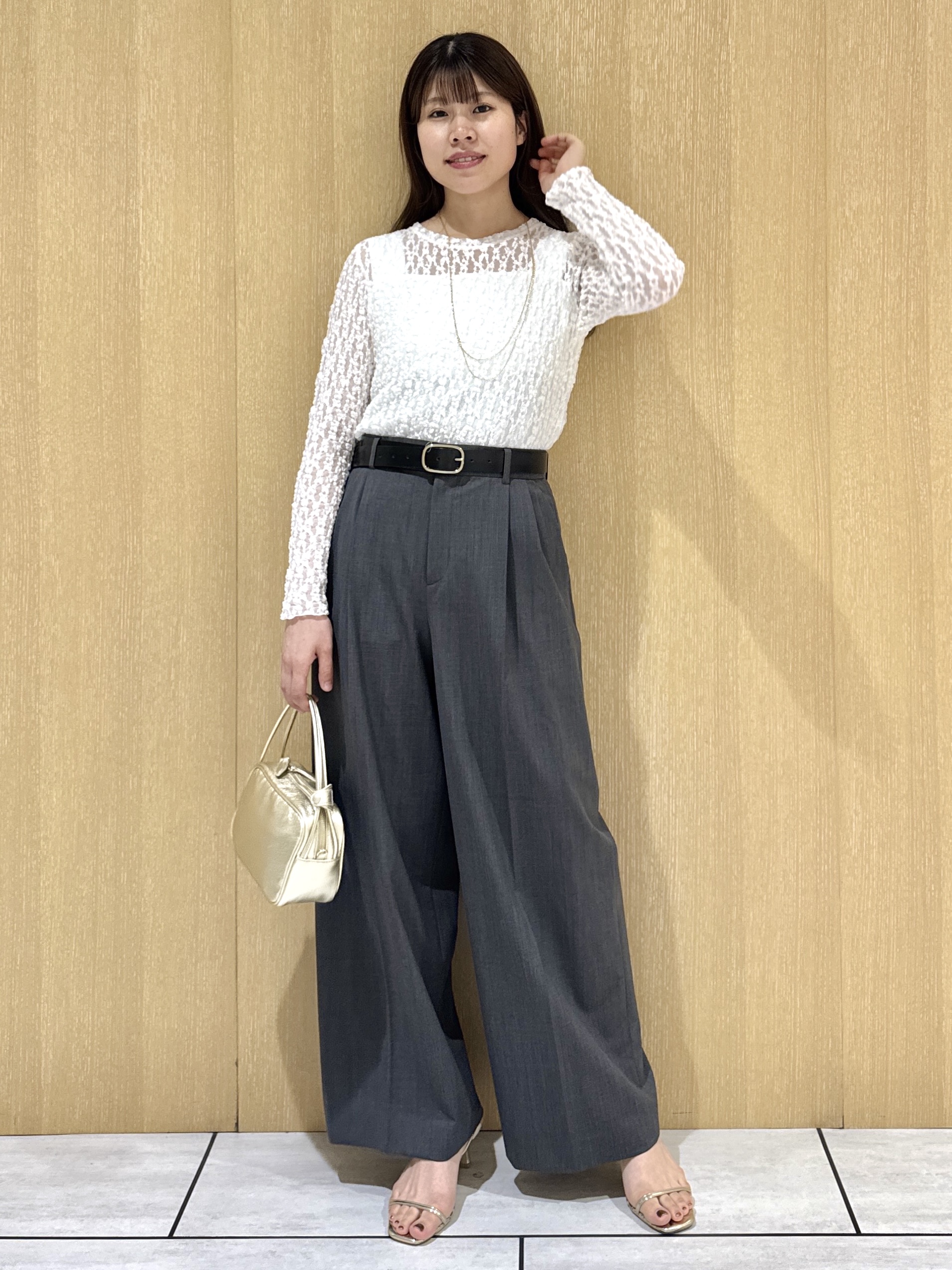 nanaさんの「UNTITLED｜【羽織りのインナーに】レースプルオーバー」を使ったコーディネート