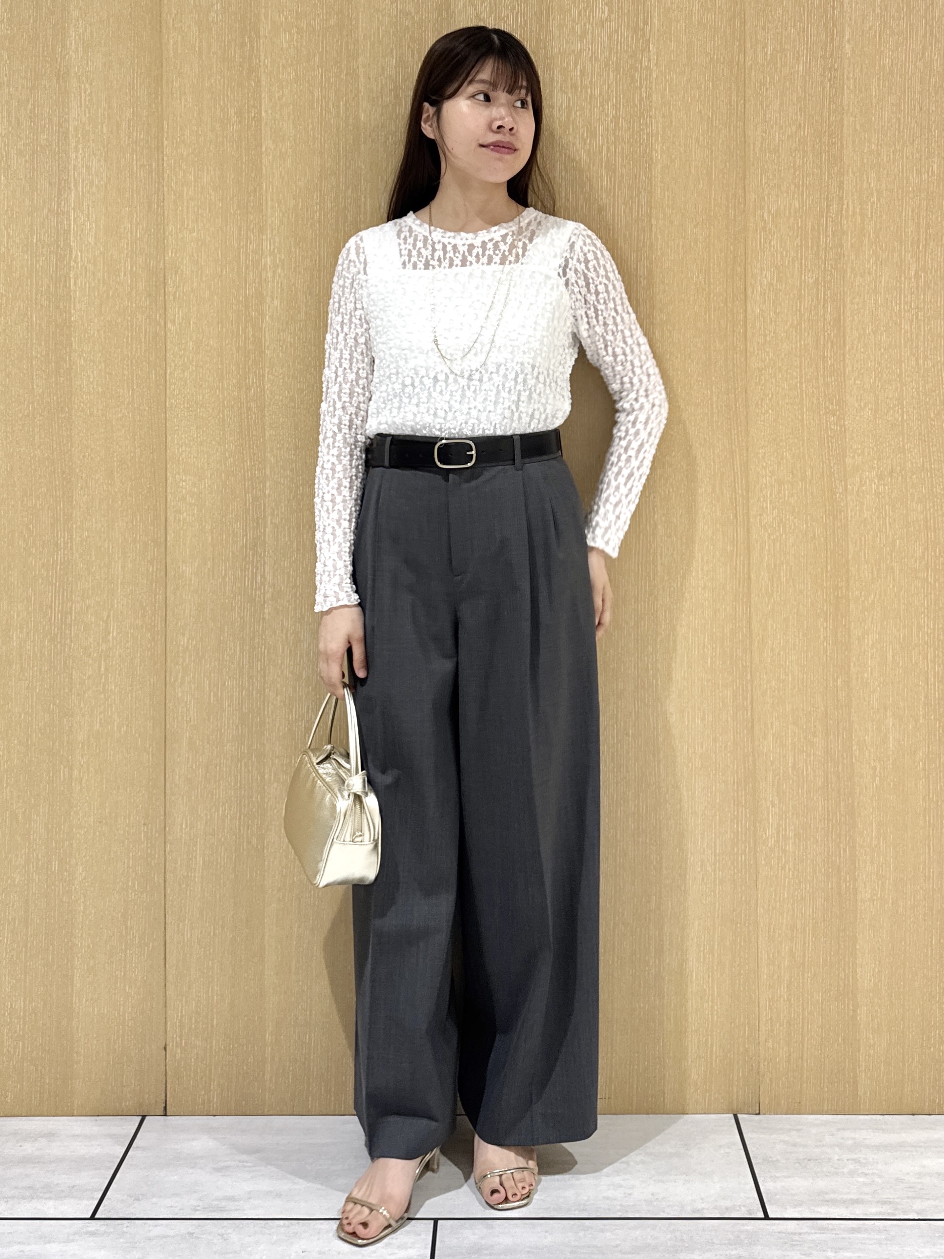 nanaさんの「UNTITLED｜【羽織りのインナーに】レースプルオーバー」を使ったコーディネート