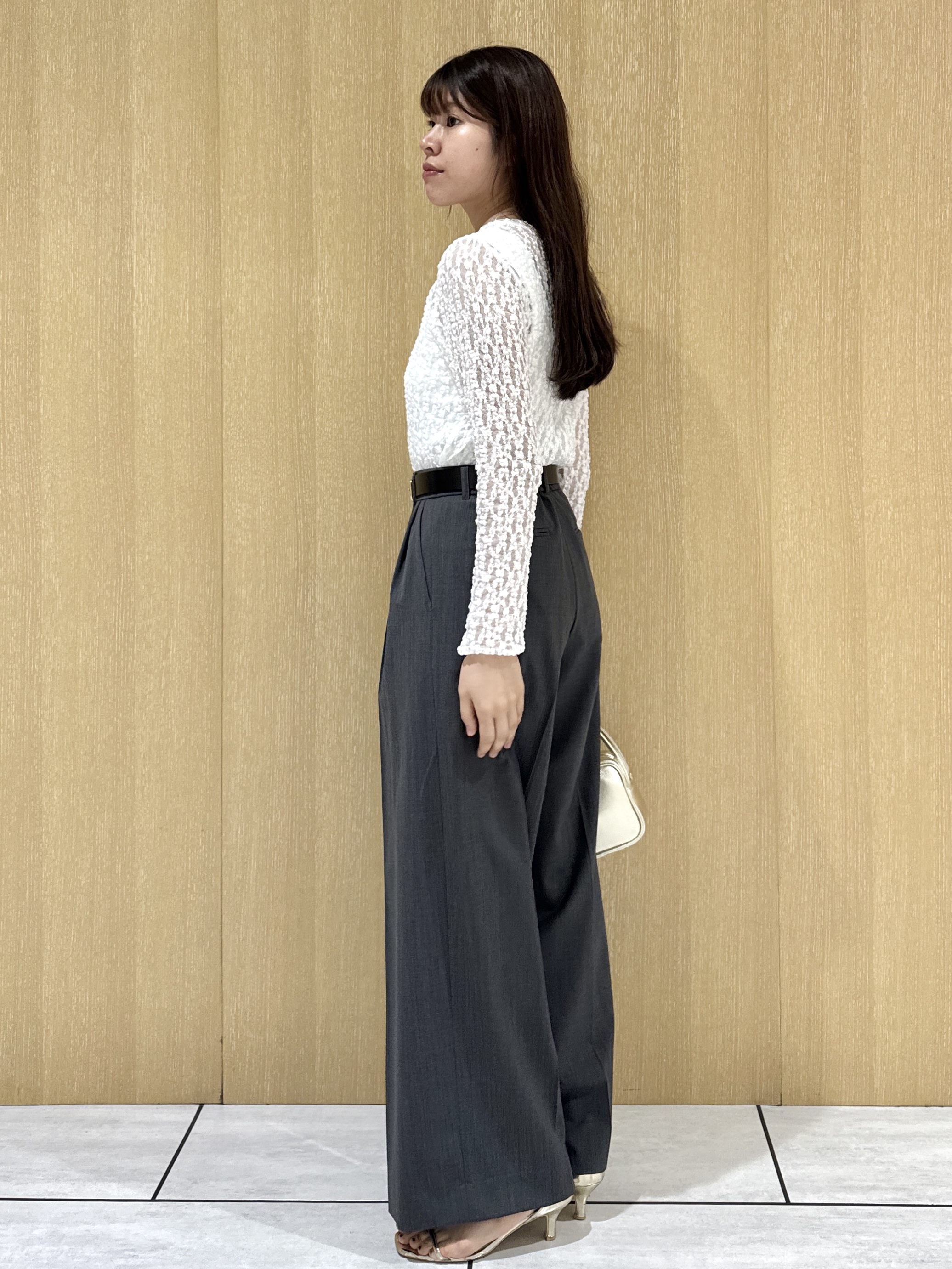nanaさんの「UNTITLED｜【羽織りのインナーに】レースプルオーバー」を使ったコーディネート