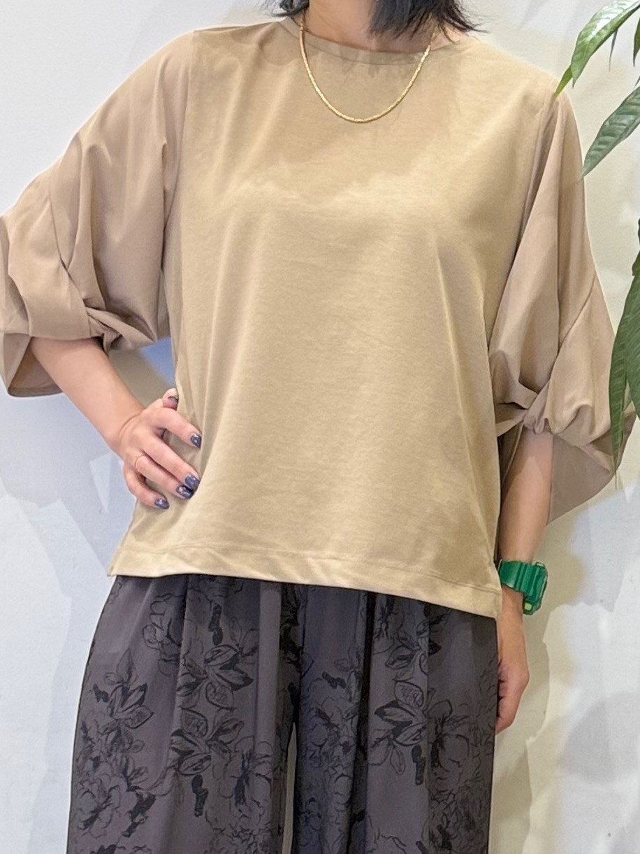 misakiさんの「SHOO･LA･RUE｜【S-LL/洗濯機可/二の腕カバー】楽に上品見え ツイストスリーブトップス」を使ったコーディネート