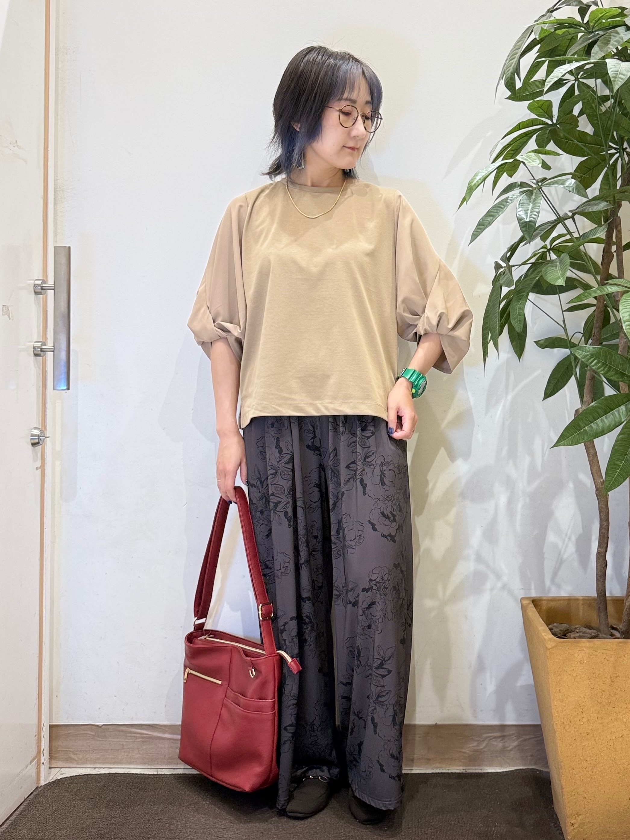 misakiさんの「SHOO･LA･RUE｜【S-LL/洗濯機可/二の腕カバー】楽に上品見え ツイストスリーブトップス」を使ったコーディネート