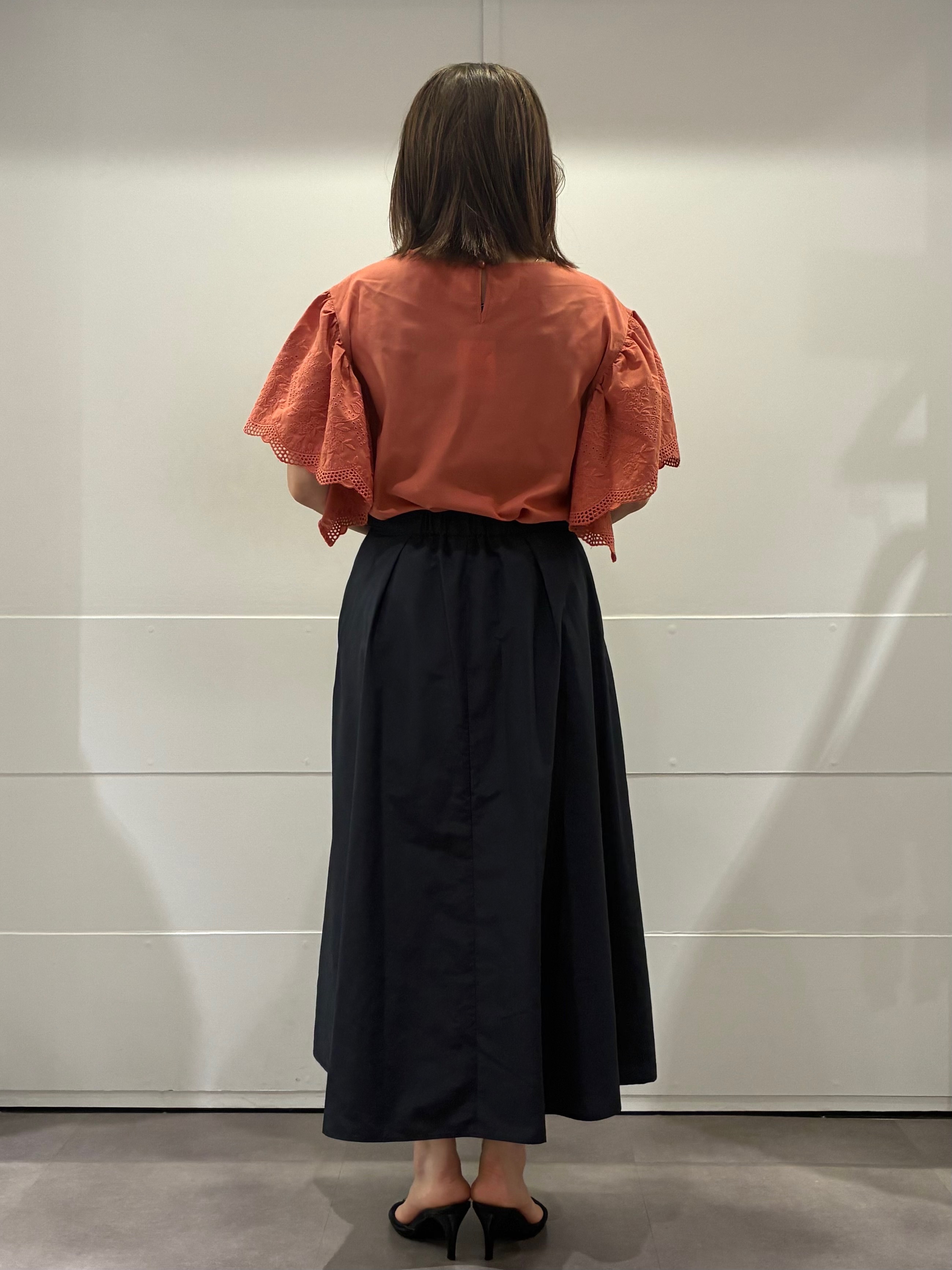 ちいさんの「Reflect｜【通勤◎】スカラップレーススリーブ ブラウス」を使ったコーディネート