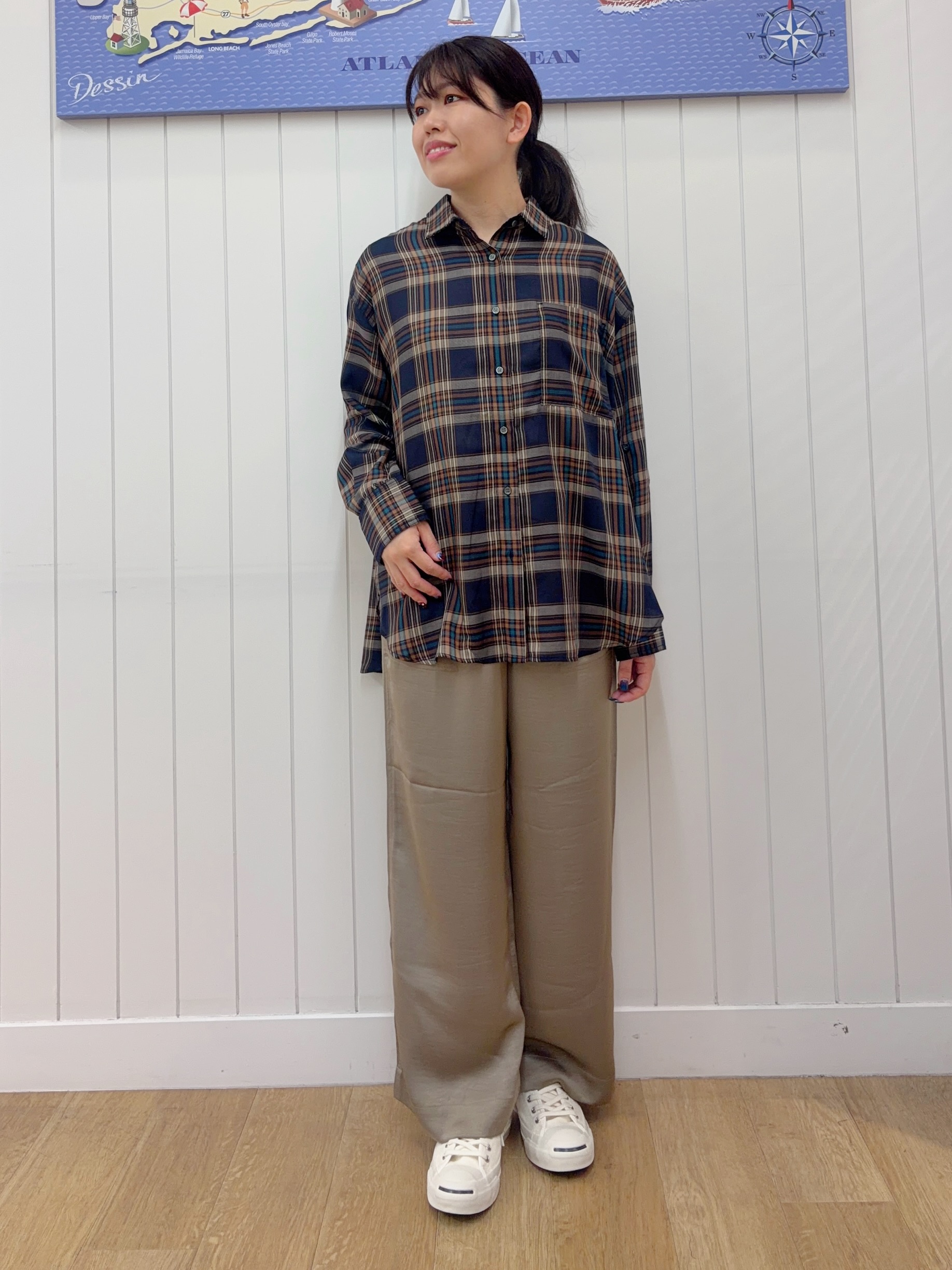 Mayaさんの「Dessin｜【秋羽織り/セットアップ可/洗える】シアーチェック オーバーシャツ」を使ったコーディネート