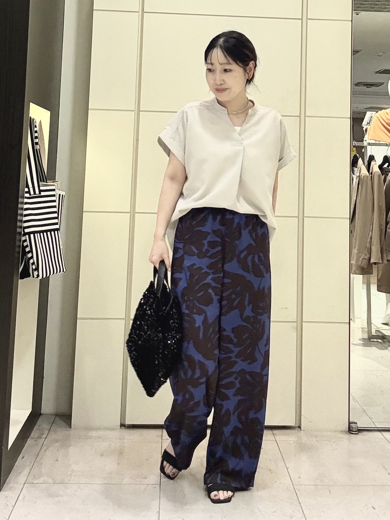 mori.さんの「UNTITLED｜【セットアップ可/UVカット】エアリークールブラウス」を使ったコーディネート