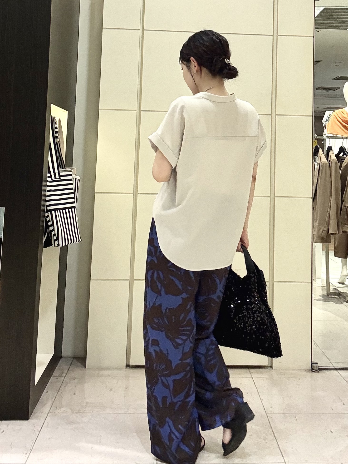mori.さんの「UNTITLED｜【セットアップ可/UVカット】エアリークールブラウス」を使ったコーディネート