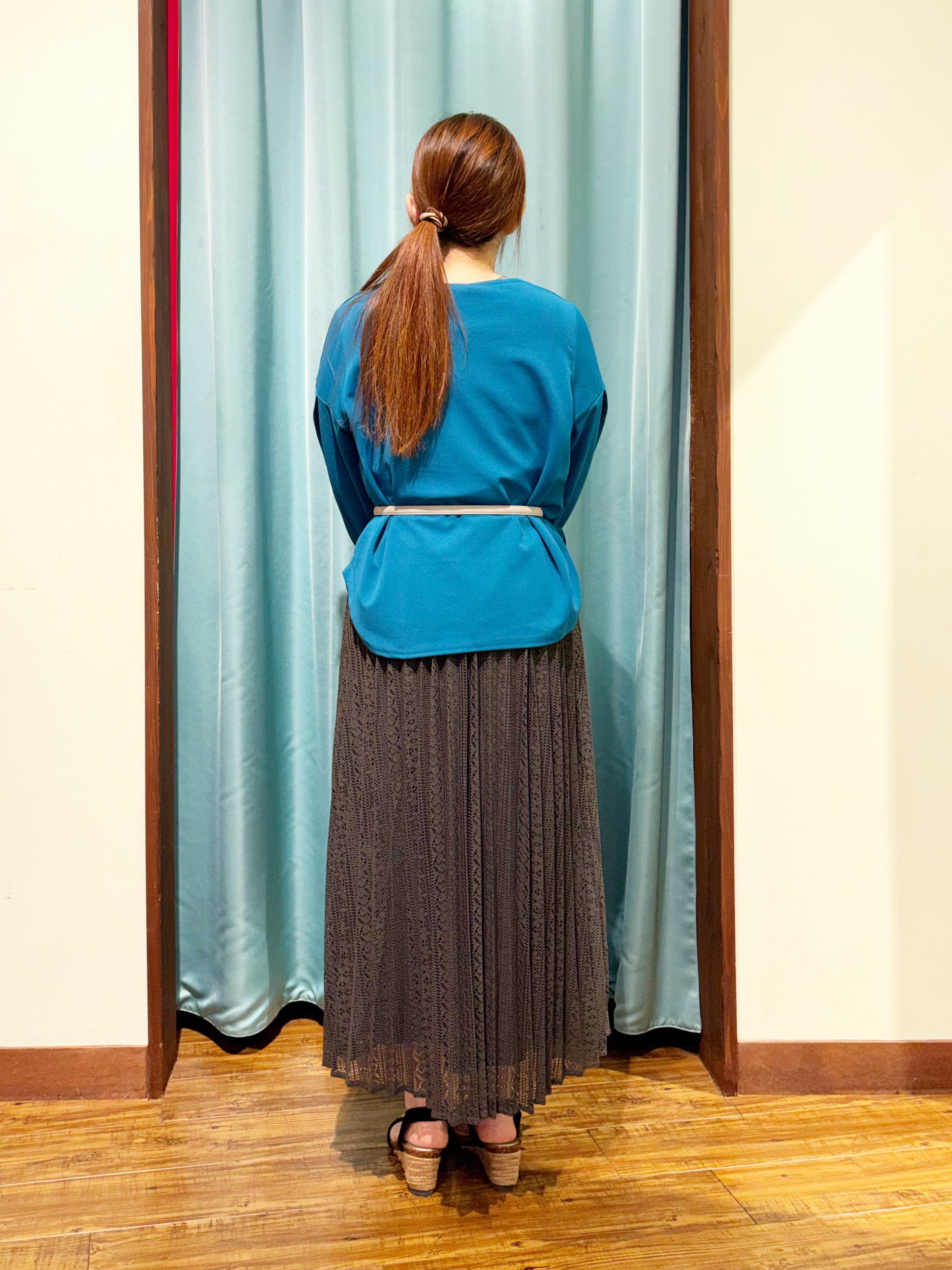tukiさんの「SHOO･LA･RUE｜【着丈選べる/2点セット/S-LL/洗濯機可】ネックレス付き 着心地さらり7分袖ブラウス」を使ったコーディネート