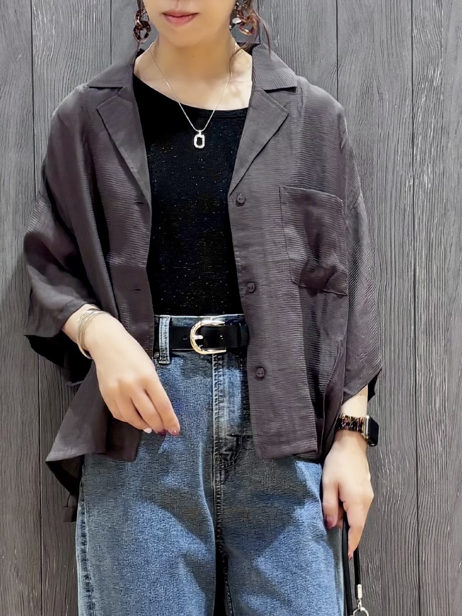 meiさんの「SHOO･LA･RUE｜【S-LL/5分袖/洗濯機可】程よい透け感 ポケット付きシャツ」を使ったコーディネート