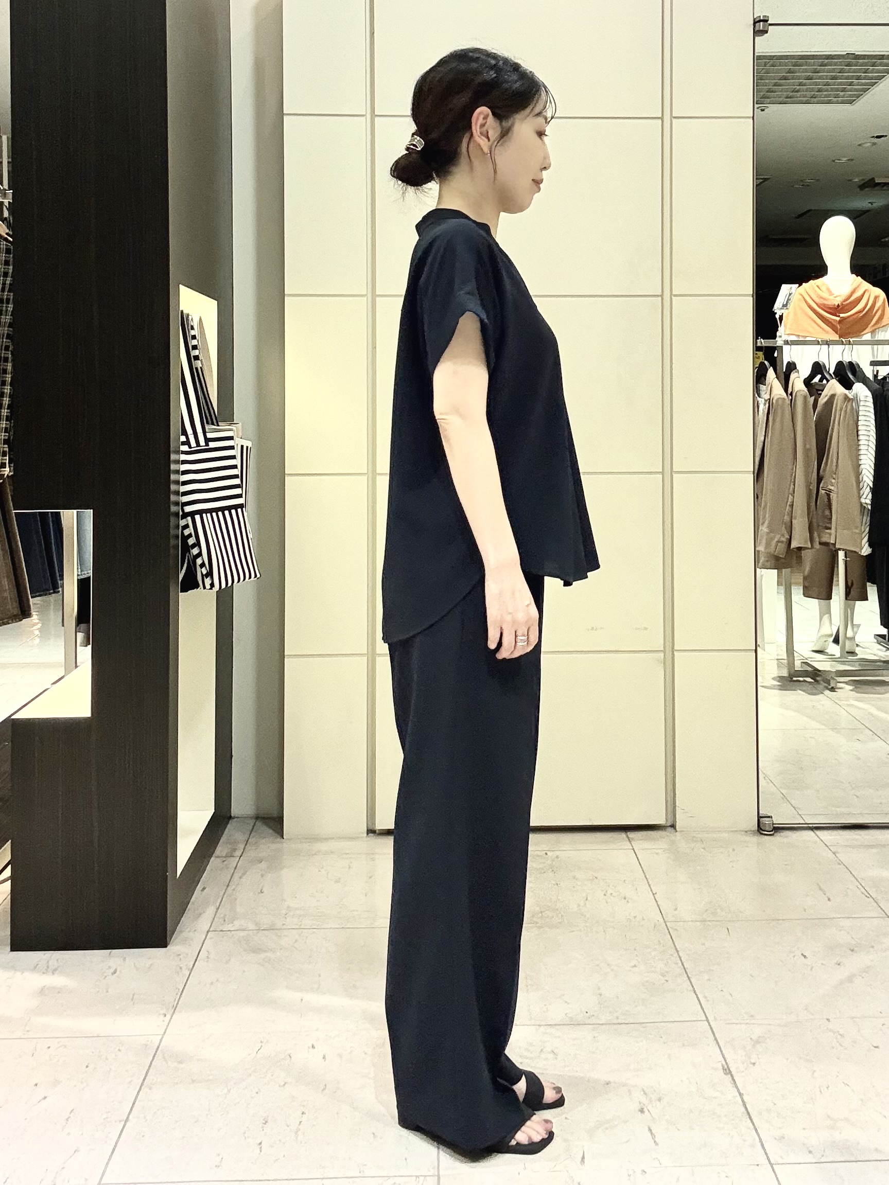 mori.さんの「UNTITLED｜【セットアップ可/UVカット】エアリークールブラウス」を使ったコーディネート