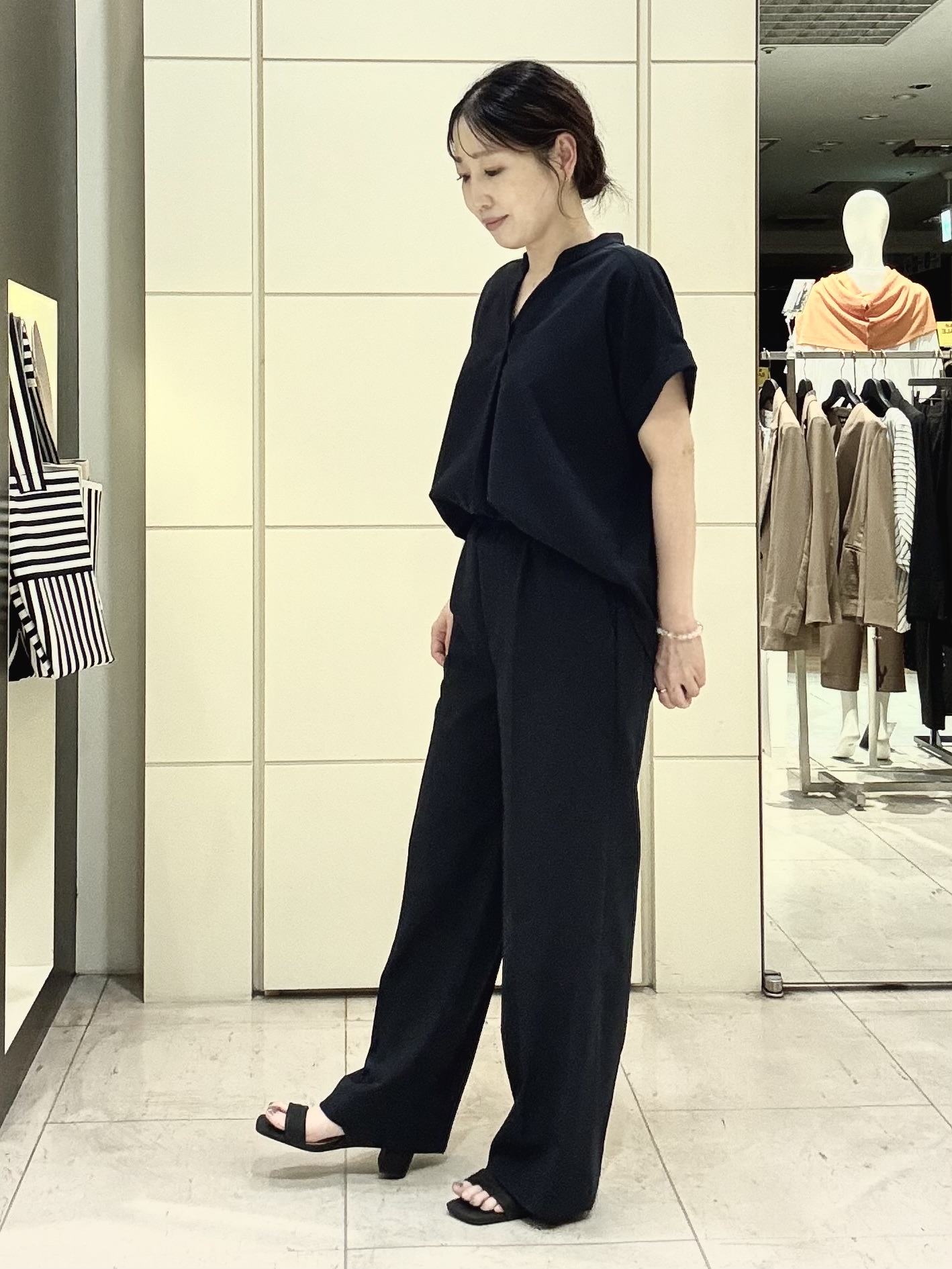 mori.さんの「UNTITLED｜【セットアップ可/UVカット】エアリークールブラウス」を使ったコーディネート