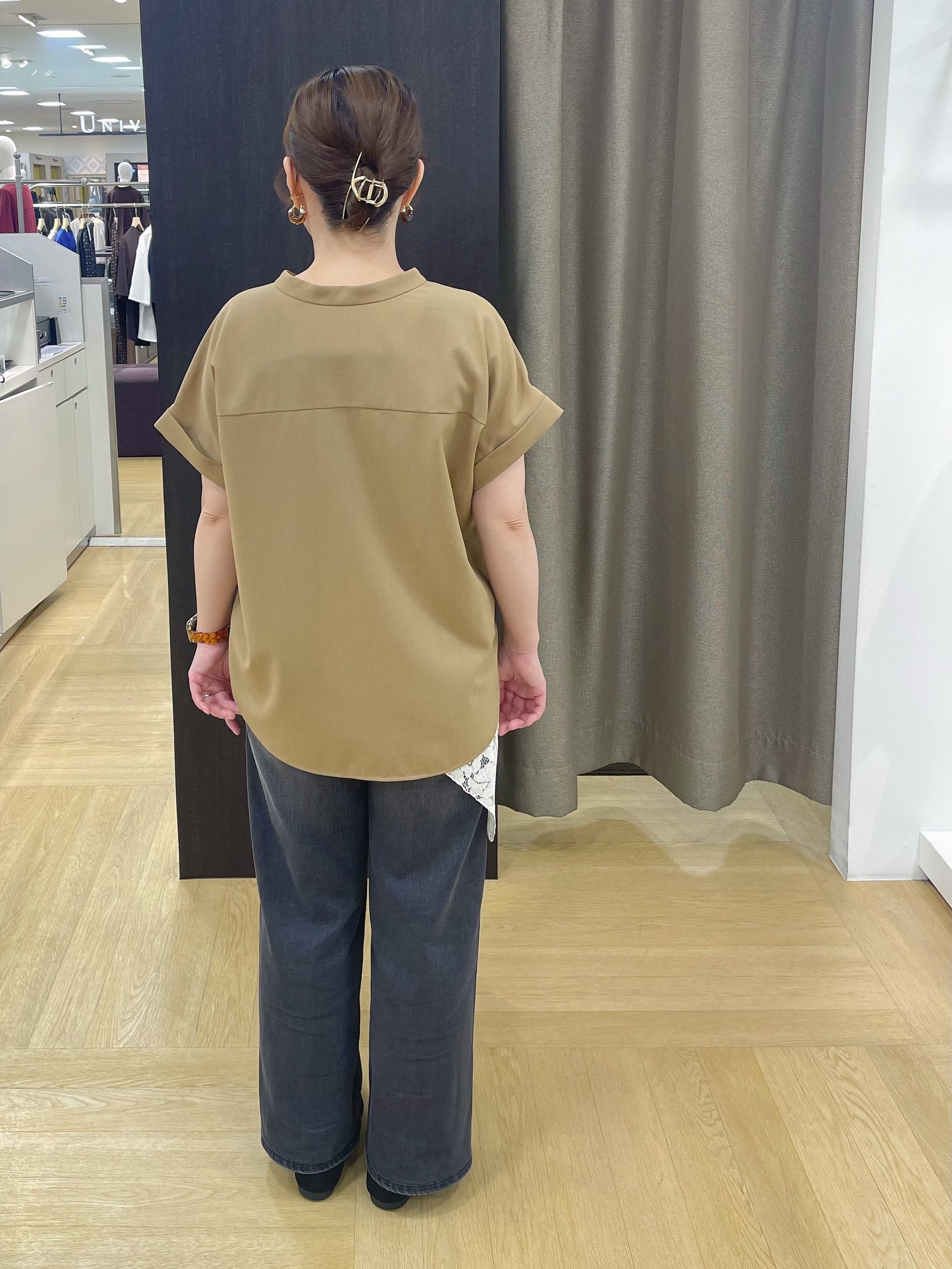 ヒロさんの「UNTITLED｜【セットアップ可/UVカット】エアリークールブラウス」を使ったコーディネート