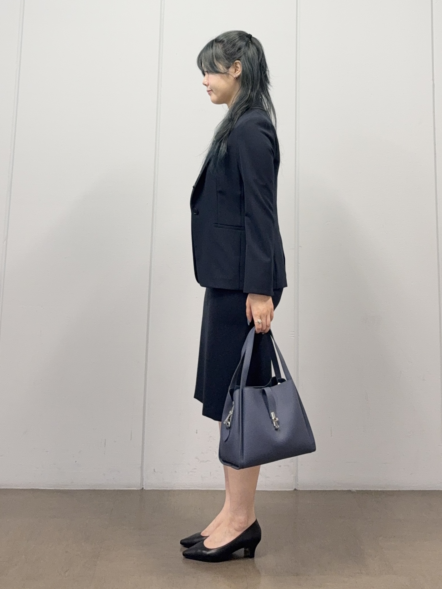mizukiさんの「INDIVI｜【洗える／スーツインナー／UVケア】ボウタイ風 幾何学柄ブラウス」を使ったコーディネート