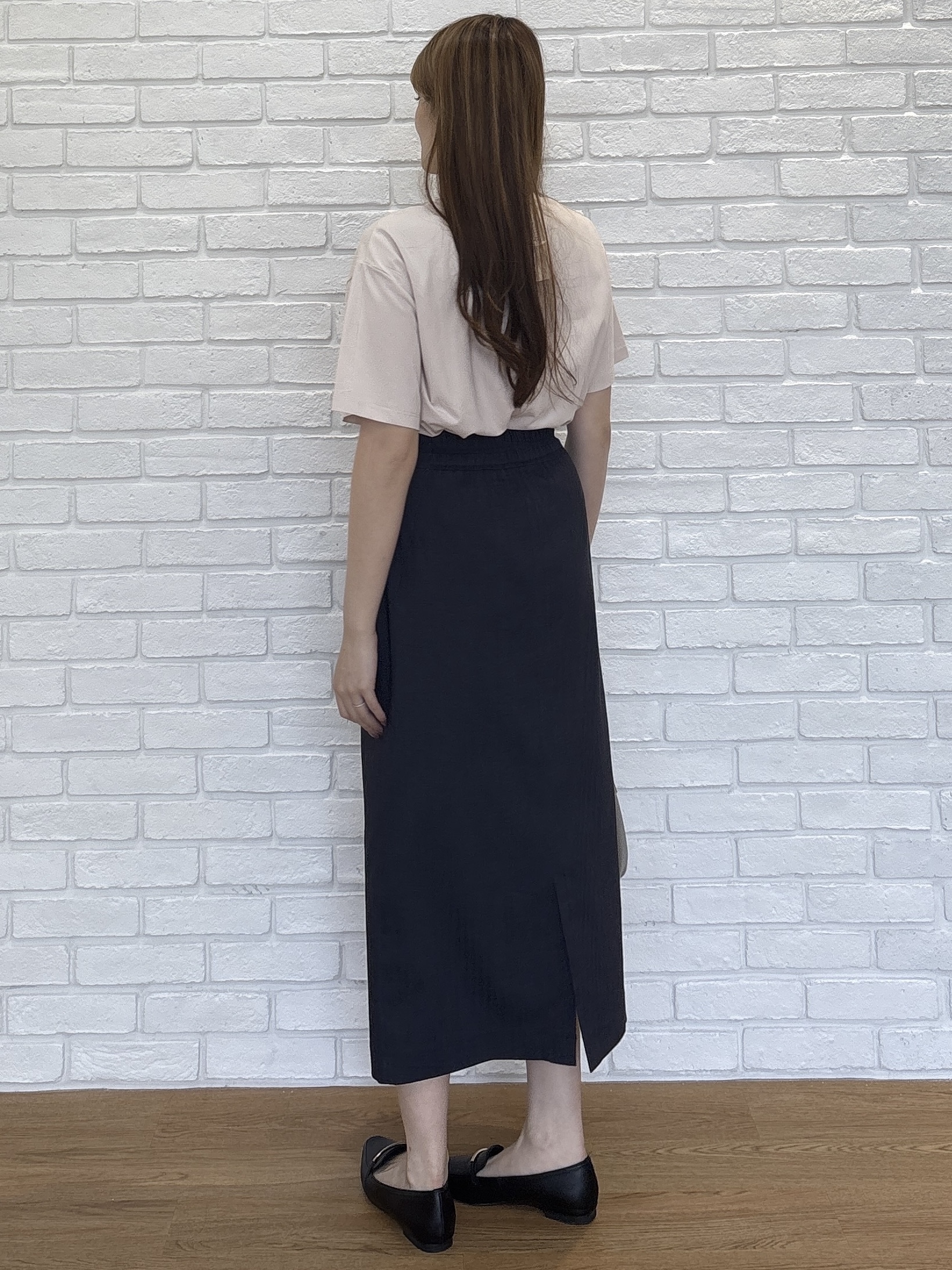 sayaさんの「grove｜フラワーモチーフスパンコールTシャツ」を使ったコーディネート