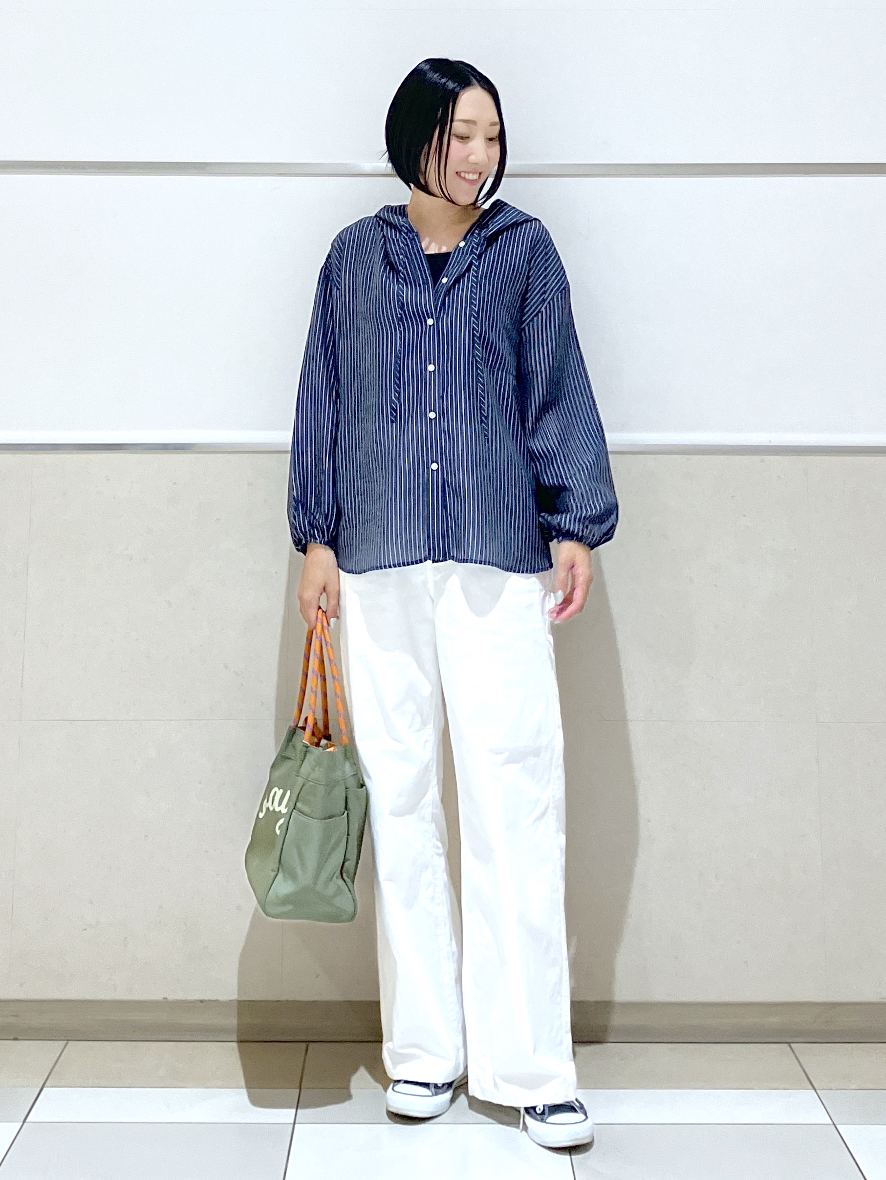eriko さんの「Dessin｜ストライプシアーフードシャツ」を使ったコーディネート