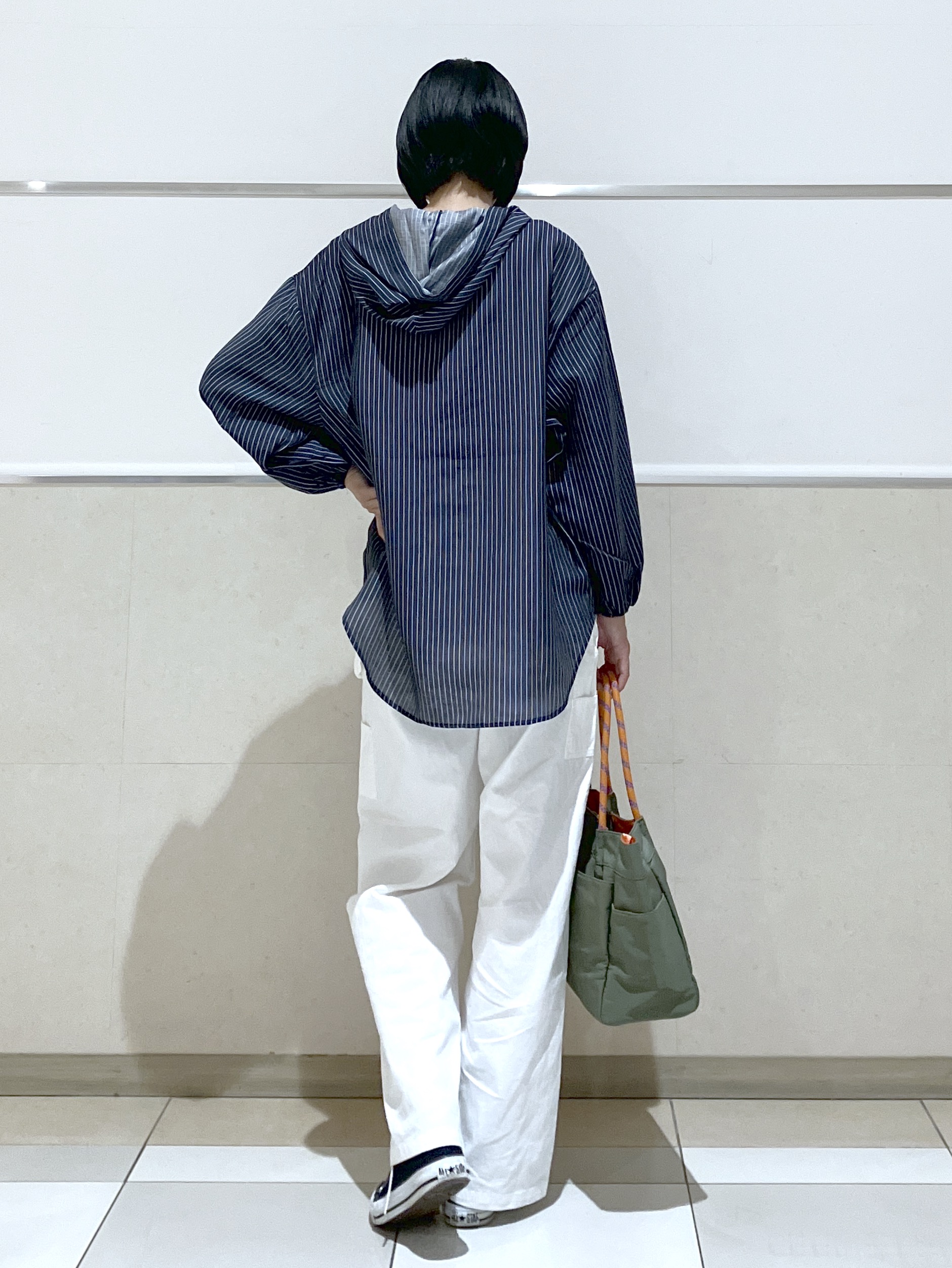 eriko さんの「Dessin｜ストライプシアーフードシャツ」を使ったコーディネート