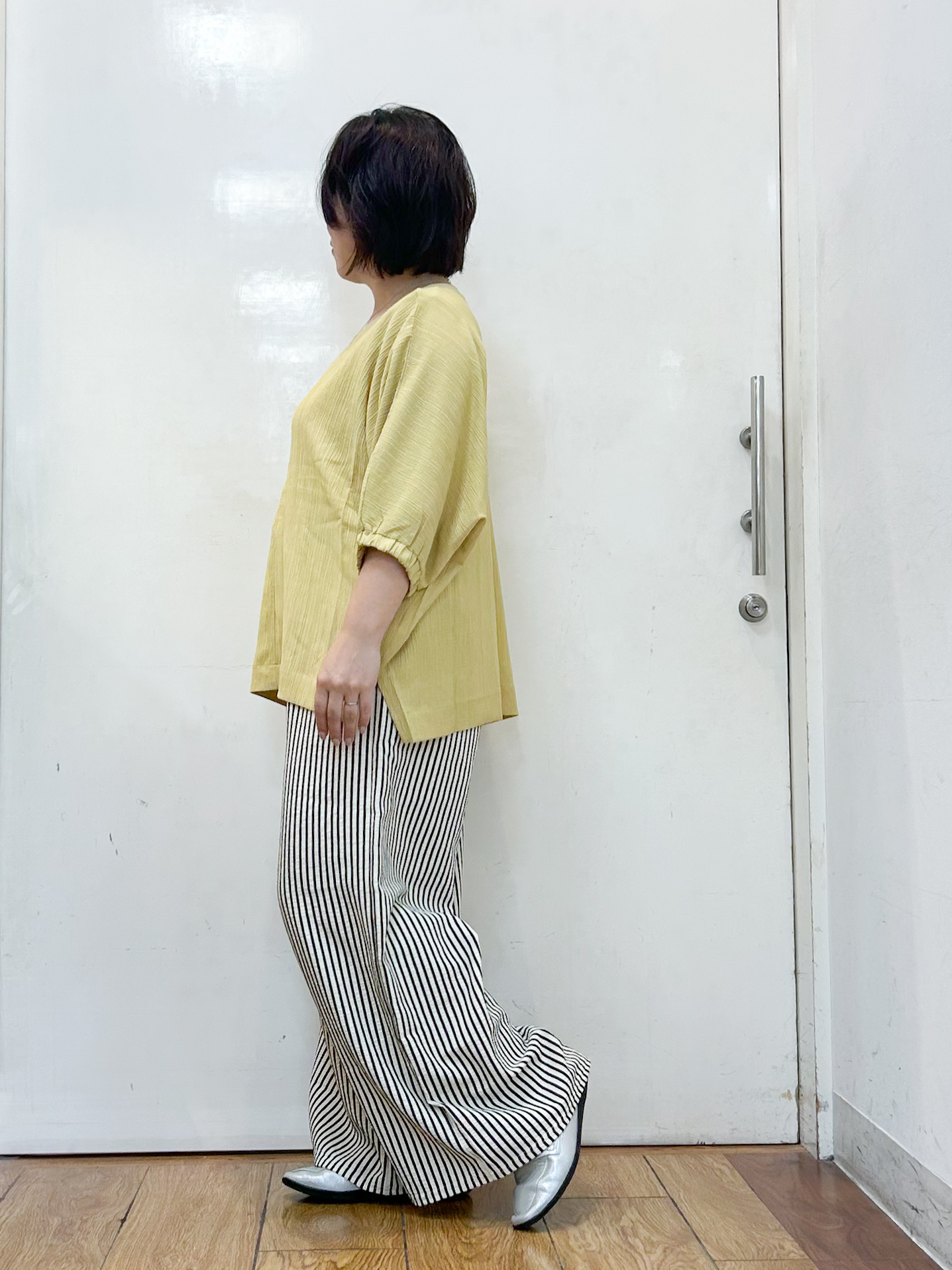 haruさんの「SHOO･LA･RUE｜【インせず着られる/洗濯後しわになりにくい】しぼしぼドルマンブラウス」を使ったコーディネート