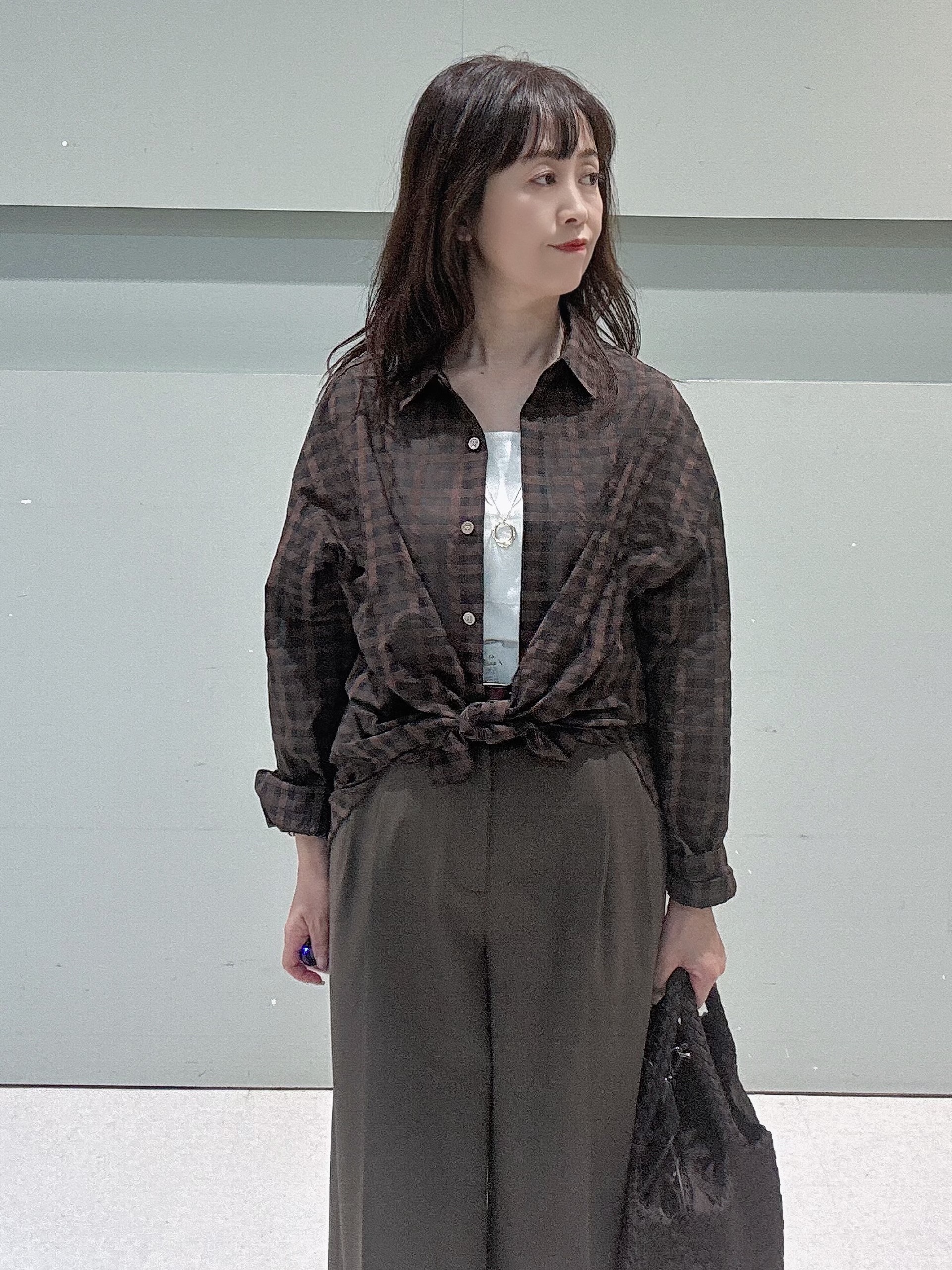 makiさんの「UNTITLED｜【秋映え/羽織り】シアーチェックシャツブラウス」を使ったコーディネート