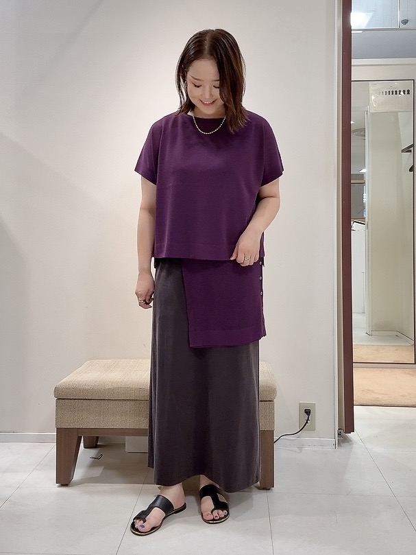 YUIさんの「UNTITLED｜【アンサンブル可/品のある透け感】Tシャツ風ニットトップス」を使ったコーディネート