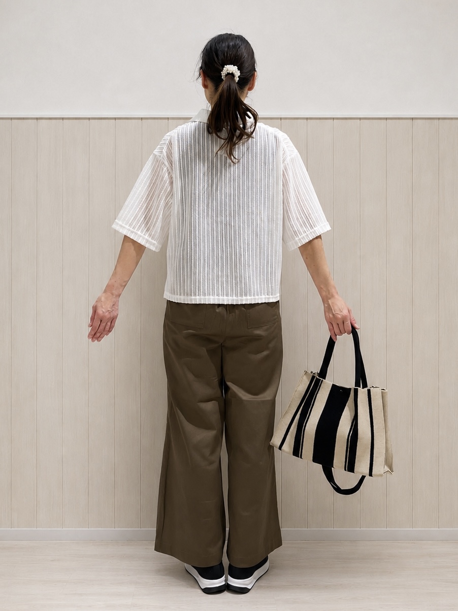 まつみさんの「SHOO･LA･RUE｜【洗濯機可/S-LL】軽やかで涼しげな 透かしレース風前開きシャツ」を使ったコーディネート