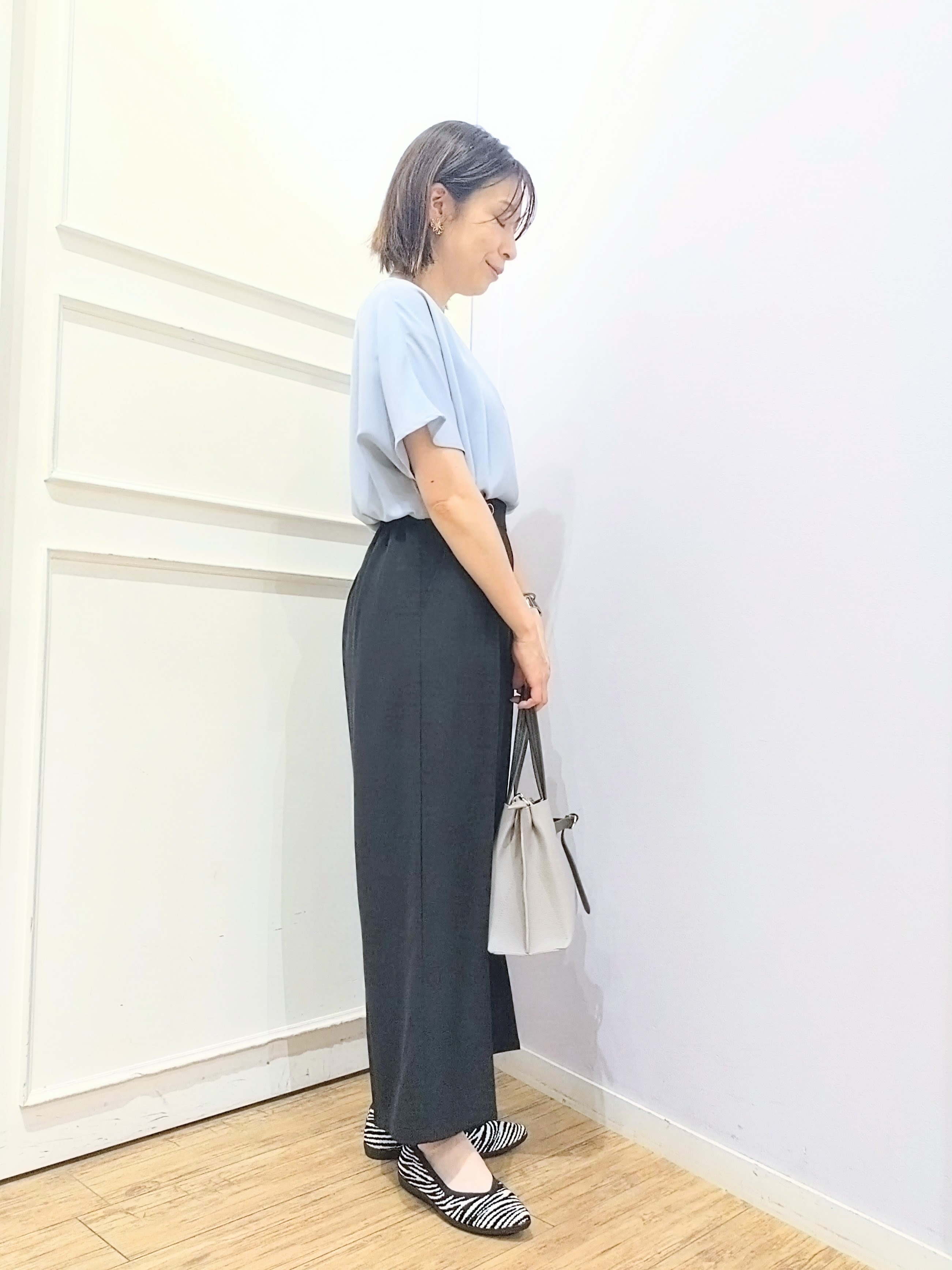 miomioさんの「SHOO･LA･RUE｜【UV/通勤】洗濯後しわになりにくい 上品配色ブラウス」を使ったコーディネート