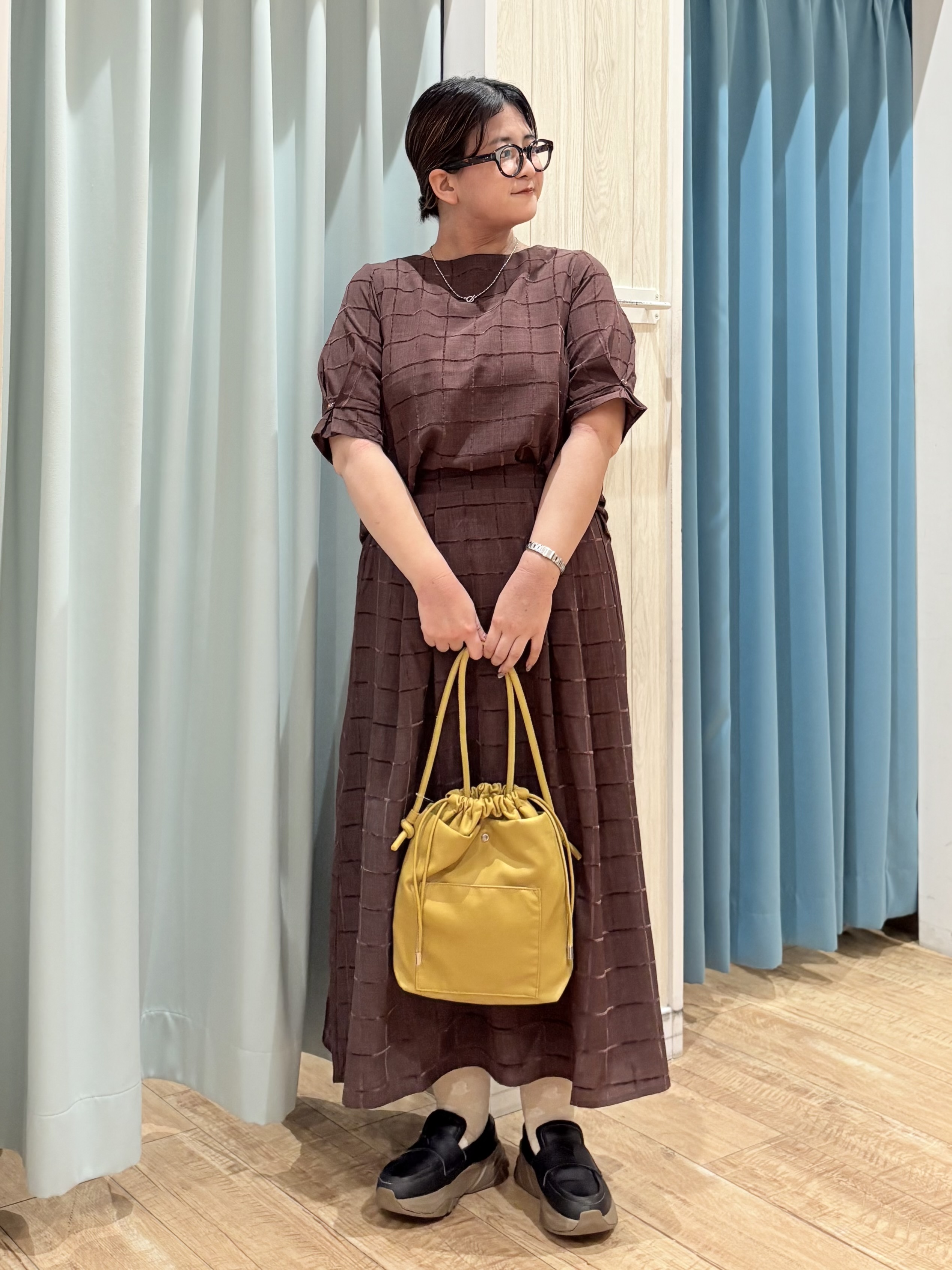 砂糖さんの「SHOO･LA･RUE｜【セットアップ可/S-LL】1枚で秋気分 モールチェックタックスリーブ ブラウス」を使ったコーディネート