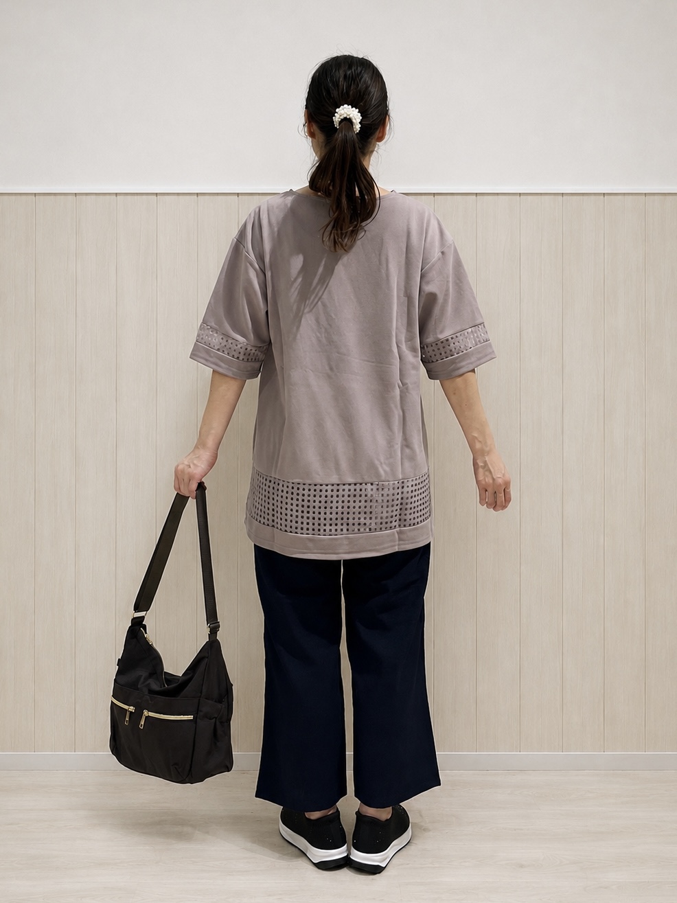 まつみさんの「SHOO･LA･RUE｜【S-LL】上品に体型カバー 大人のシアーチェックチュニック」を使ったコーディネート