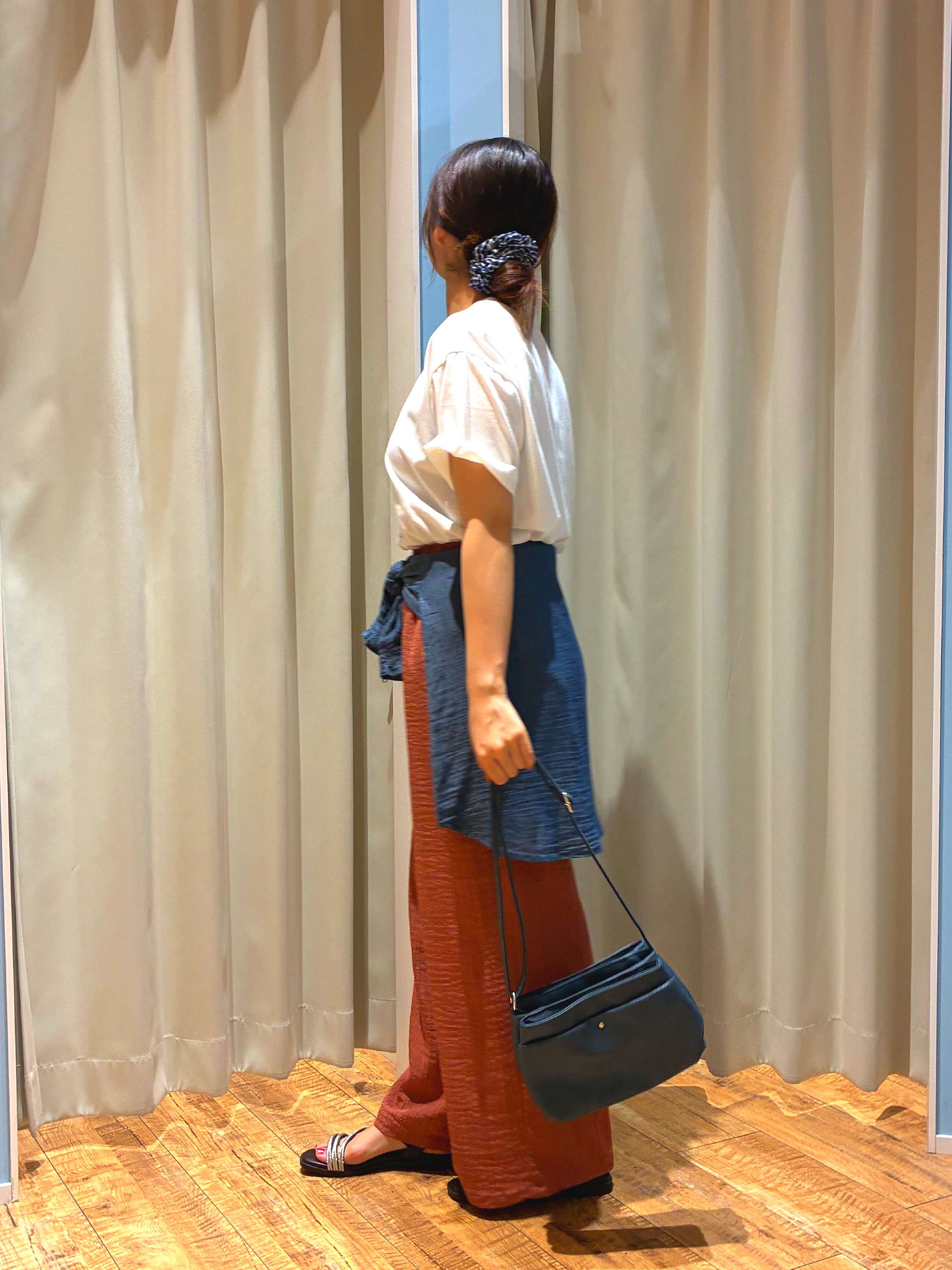 もんちゃんさんの「SHOO･LA･RUE｜【S-LL/洗濯機可】選べる4柄　デイリー使いにぴったりな 大人の頼れるTシャツ」を使ったコーディネート