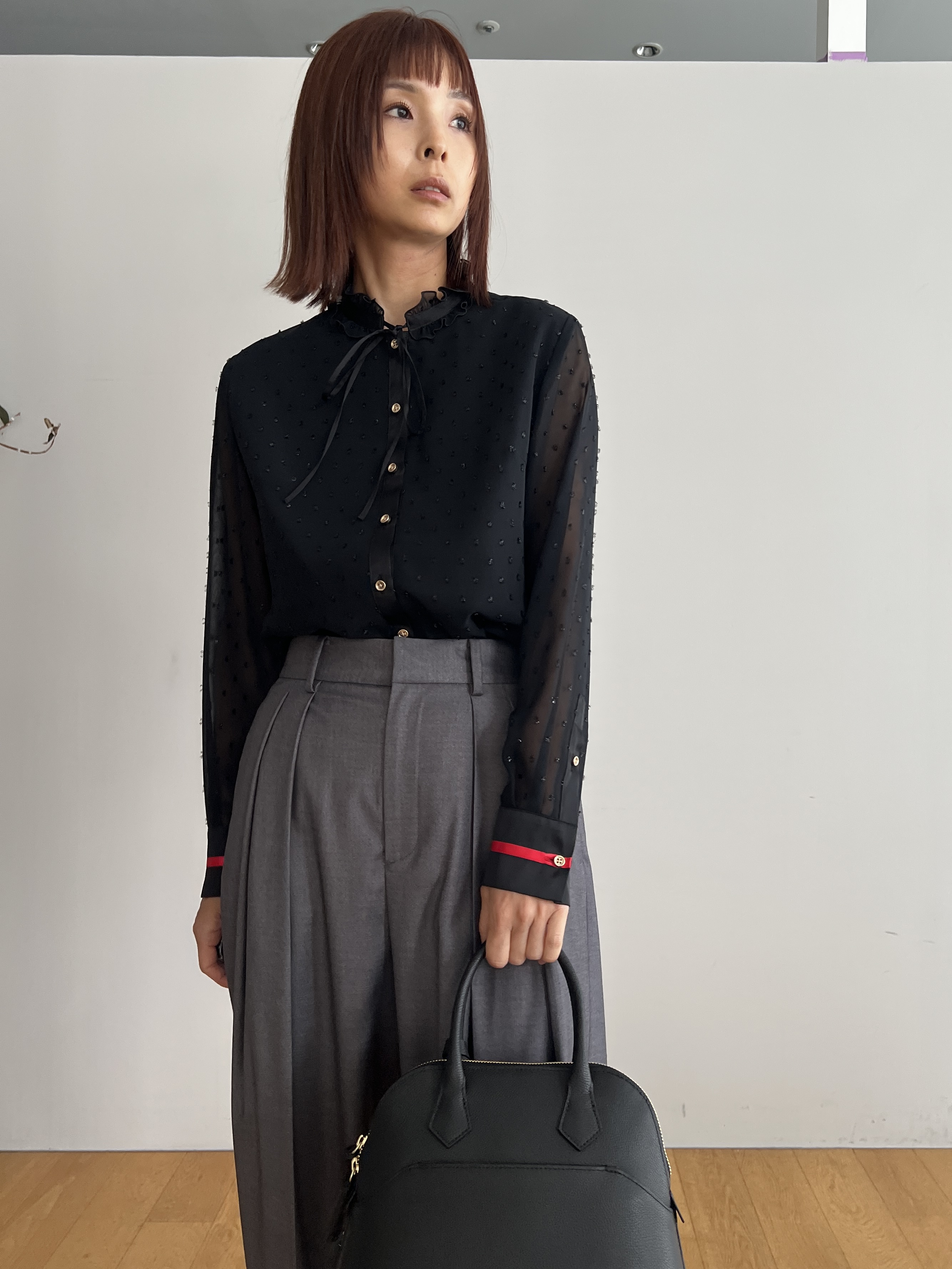 misaさんの「DRESSTERIOR｜【上品見え】フィルムドット ボウタイブラウス」を使ったコーディネート