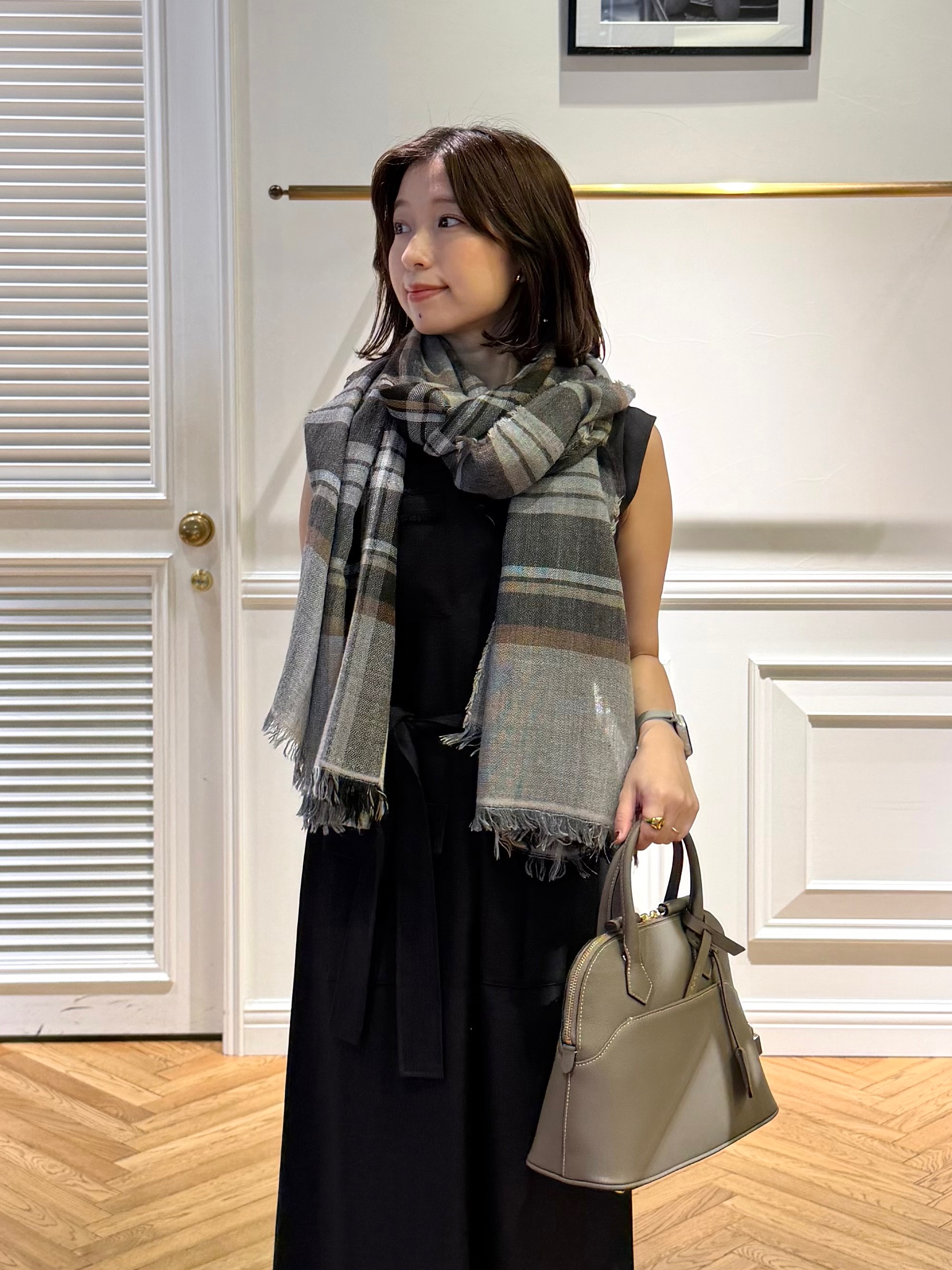 つじ まこさんの「DRESSTERIOR｜【ウォッシャブル】ツイードライクワンピース」を使ったコーディネート