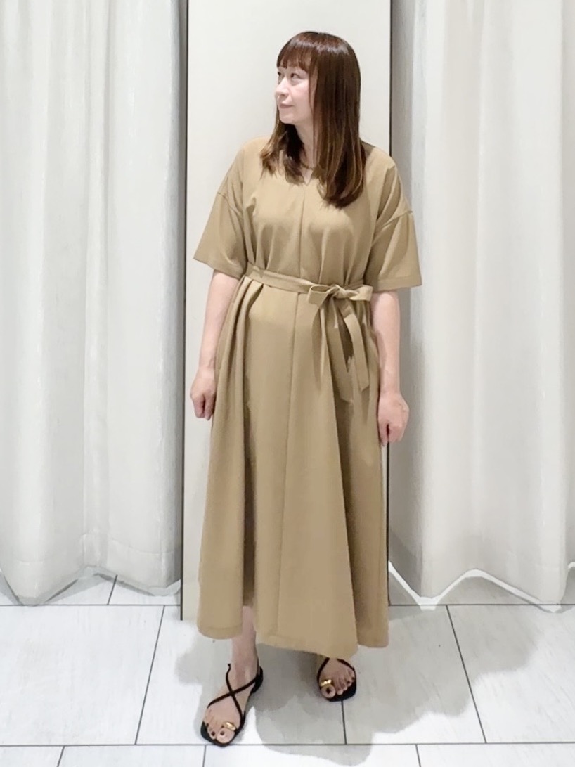 ʏᴜᴋɪᴋᴏさんの「UNTITLED｜【初秋も活躍/UVカット/接触冷感】エアリークールワンピース」を使ったコーディネート