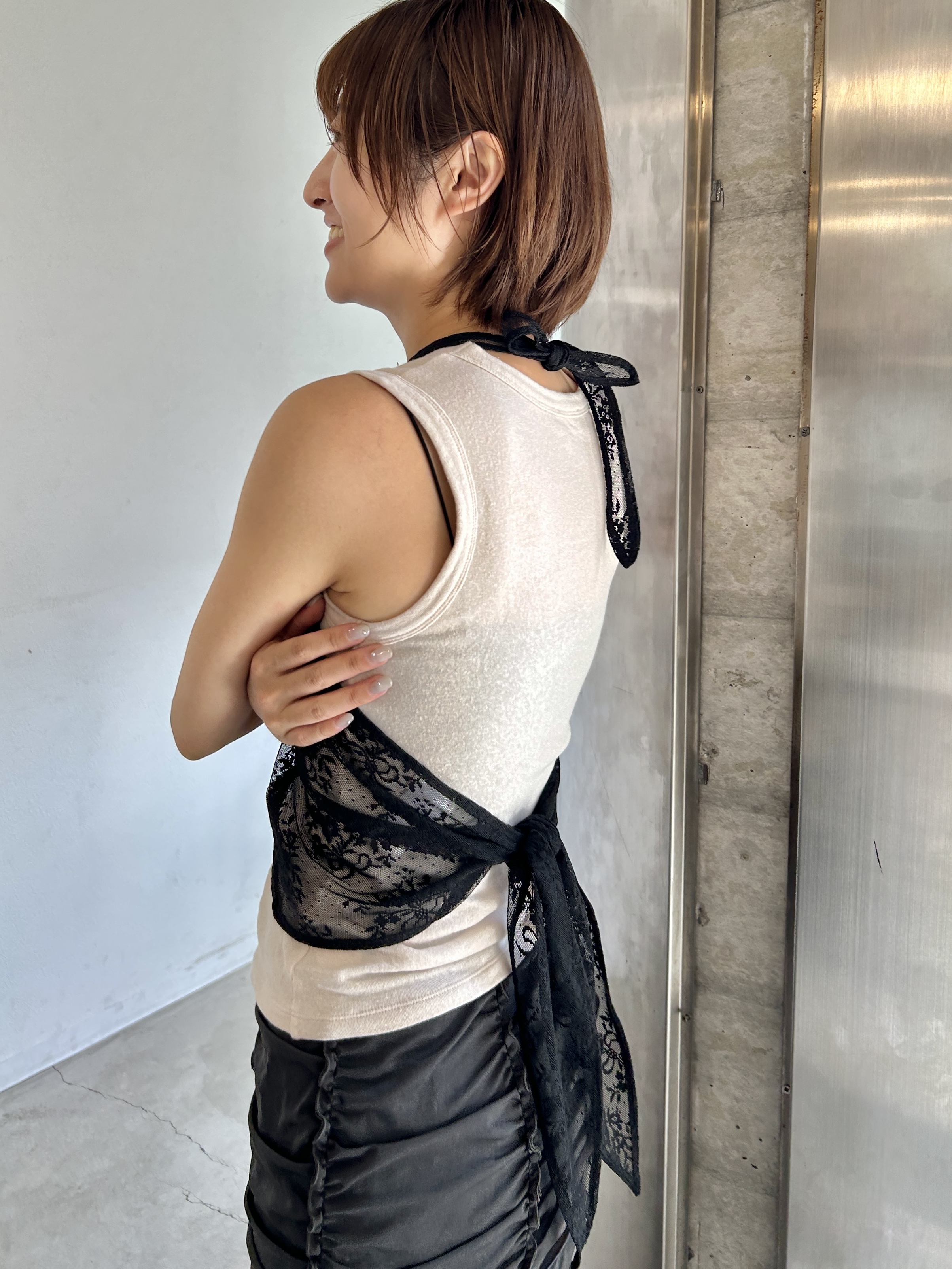 harunaさんの「CODE A｜turn up chic trousers」を使ったコーディネート