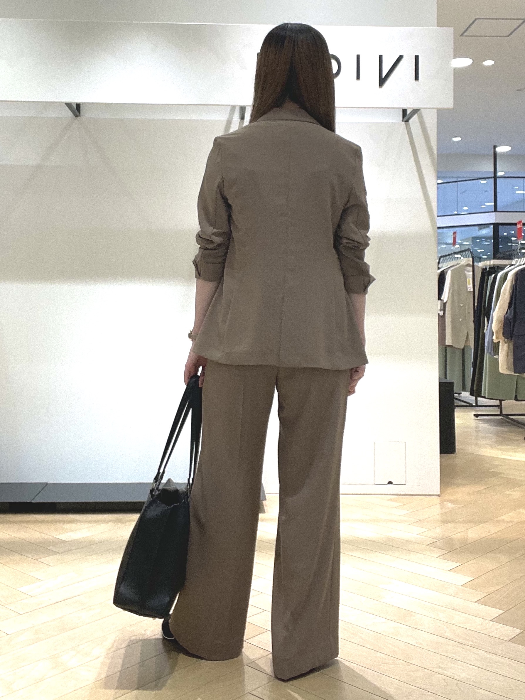 mさんの「INDIVI｜【初秋/UVケア/着る日傘】 テーラードジャケット」を使ったコーディネート
