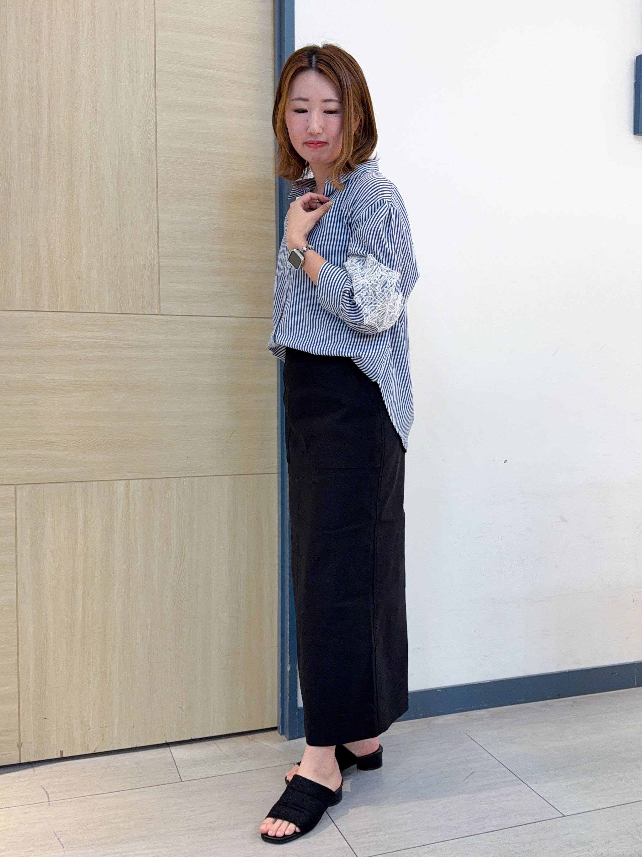 nanaさんの「grove｜さりげなく華やぐ レースボリュームスリーブシャツ」を使ったコーディネート