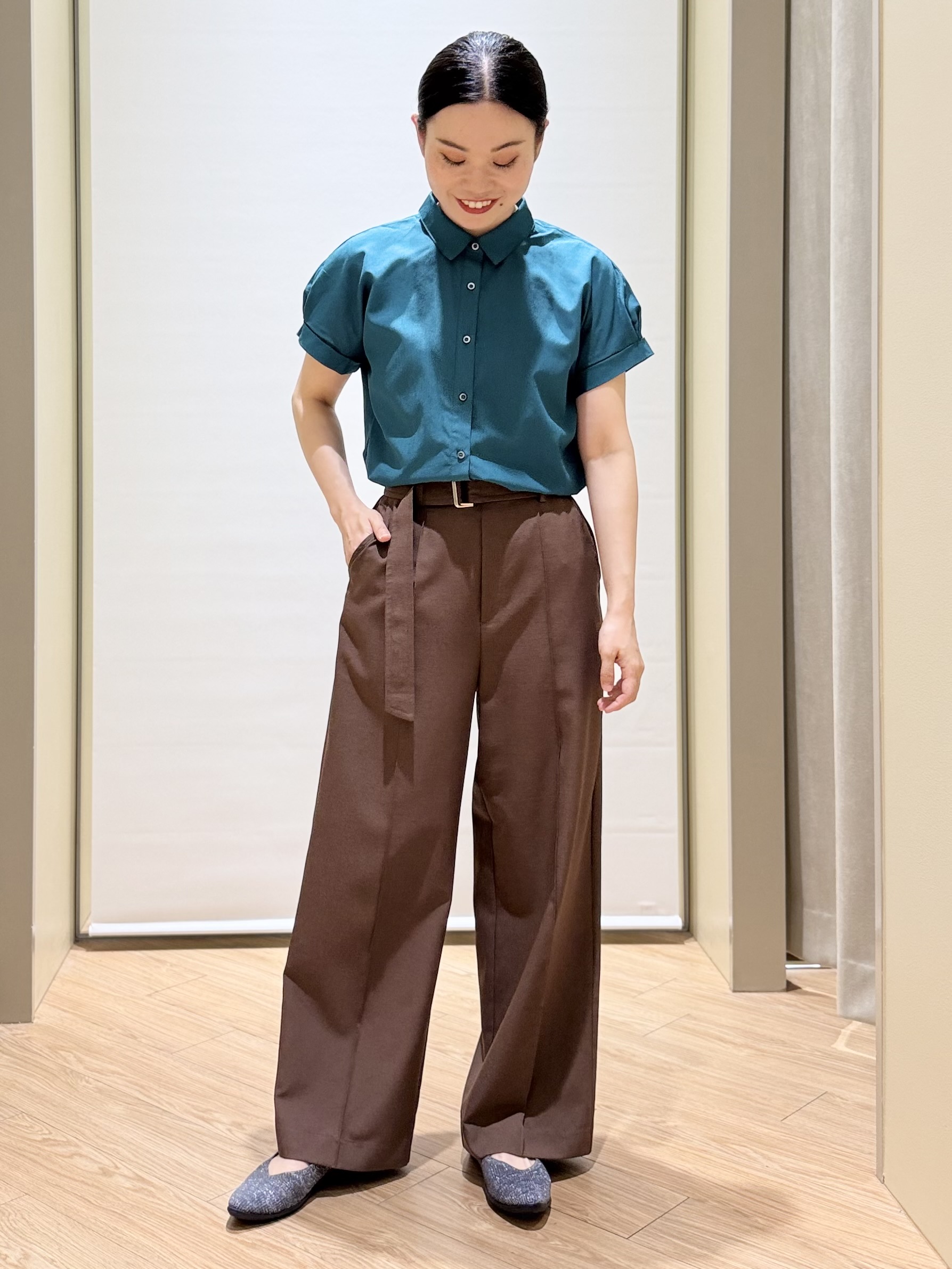あんりさんの「grove｜ドルマンシャツブラウス」を使ったコーディネート