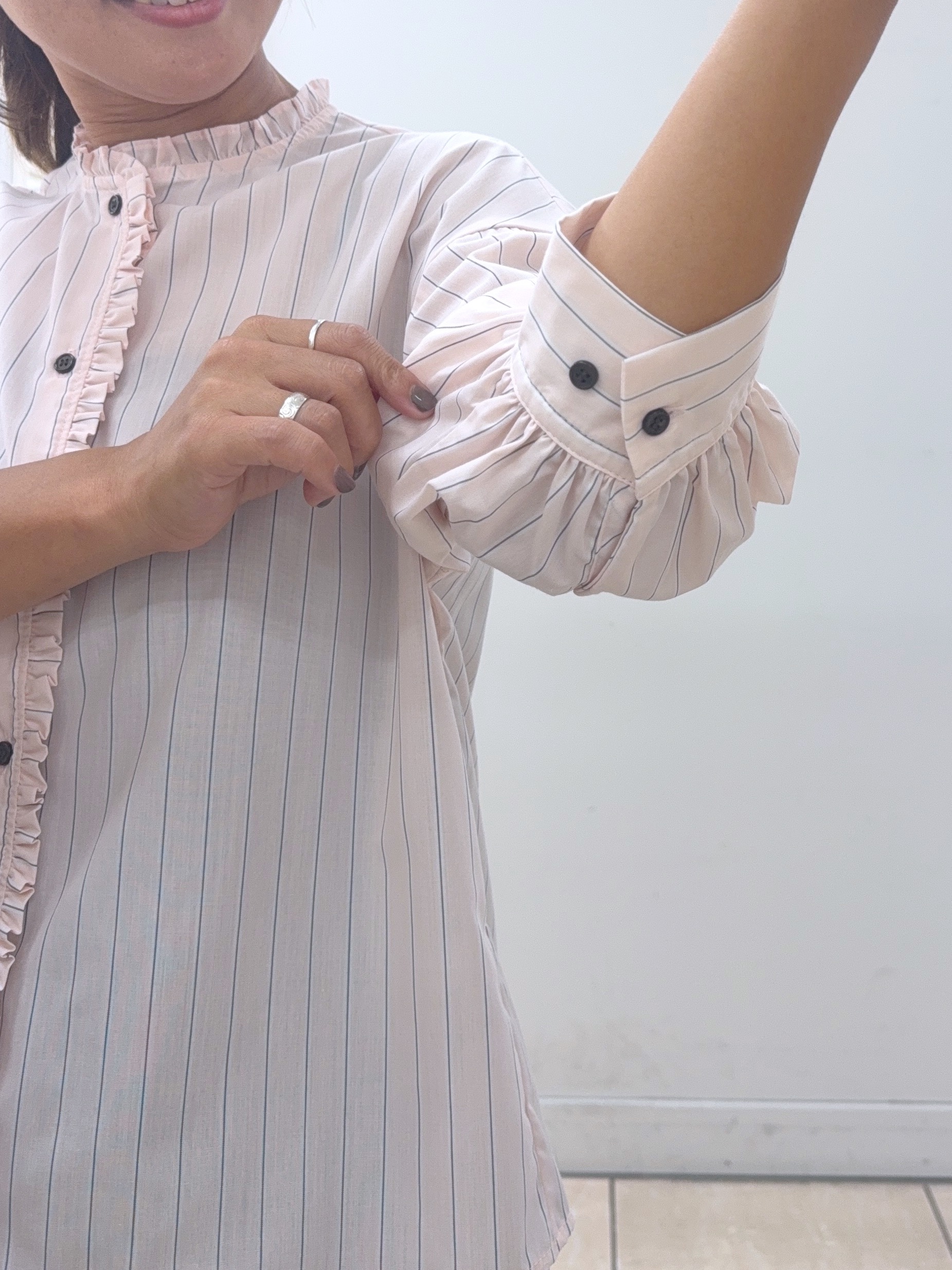 Osawaさんの「Dessin｜【高レビュー/シワになりにくい/洗濯機OK】ストライプフリルブラウス6分袖」を使ったコーディネート