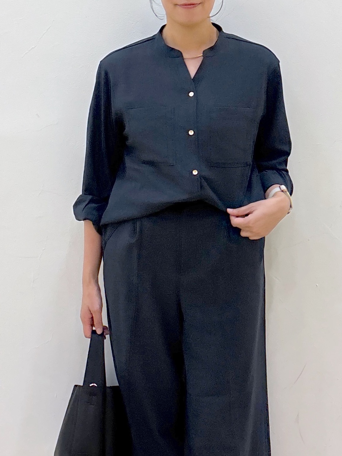 akariさんの「index｜【高通気／遮熱】風が通るスキッパーシャツ《洗濯機OK／UVケア／防シワ》」を使ったコーディネート