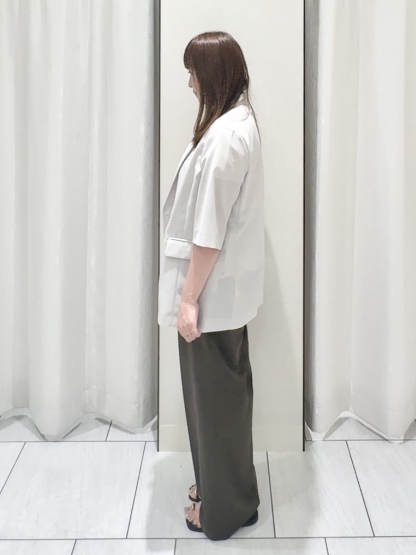 ʏᴜᴋɪᴋᴏさんの「UNTITLED｜【秋の通勤羽織/セットアップ可/UVカット】エアリークール半袖ジャケット」を使ったコーディネート