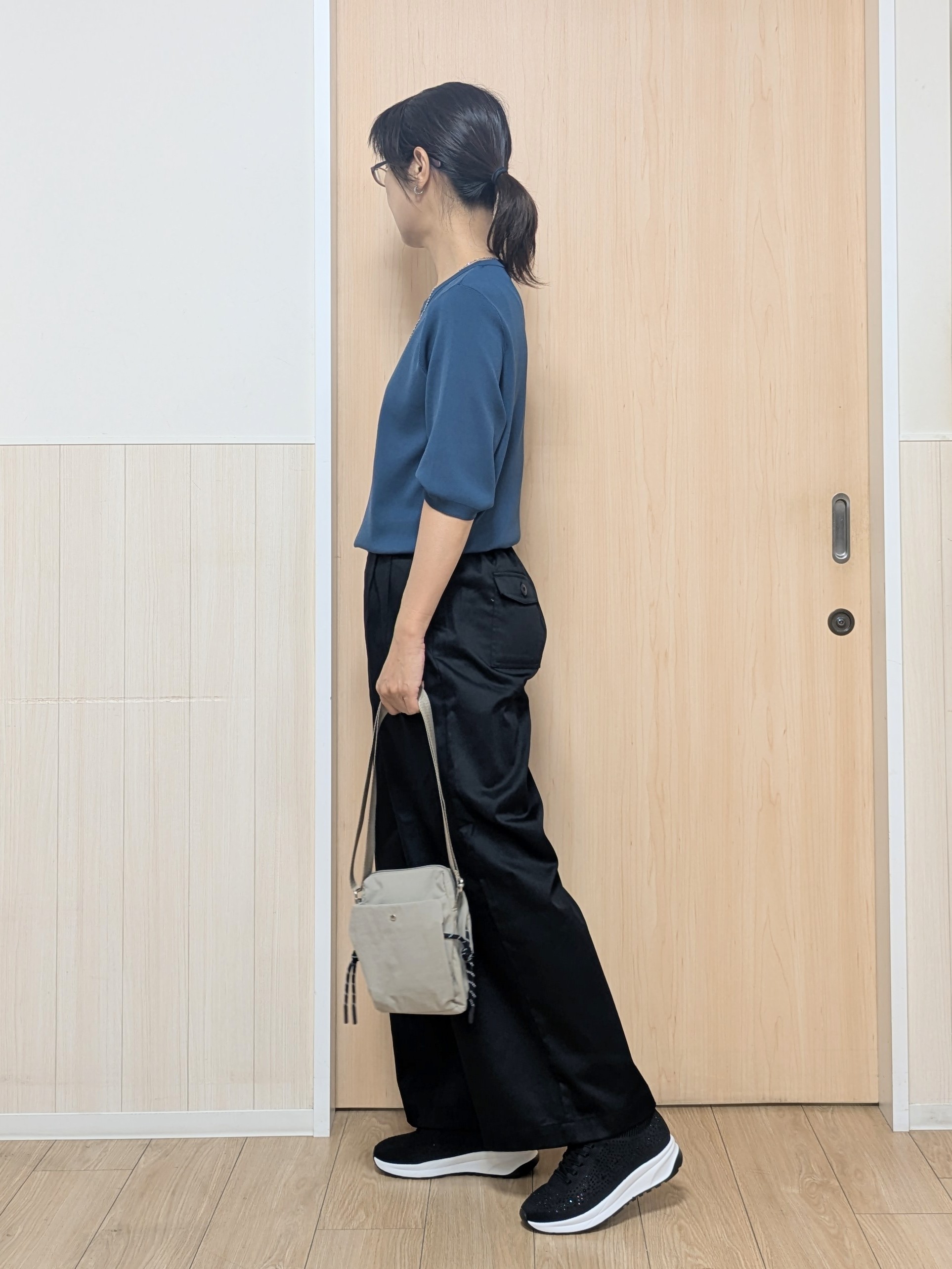 YuAさんの「SHOO･LA･RUE｜【ガンガン洗える/毛玉になりにくい】二の腕見せない 5分袖ニット」を使ったコーディネート