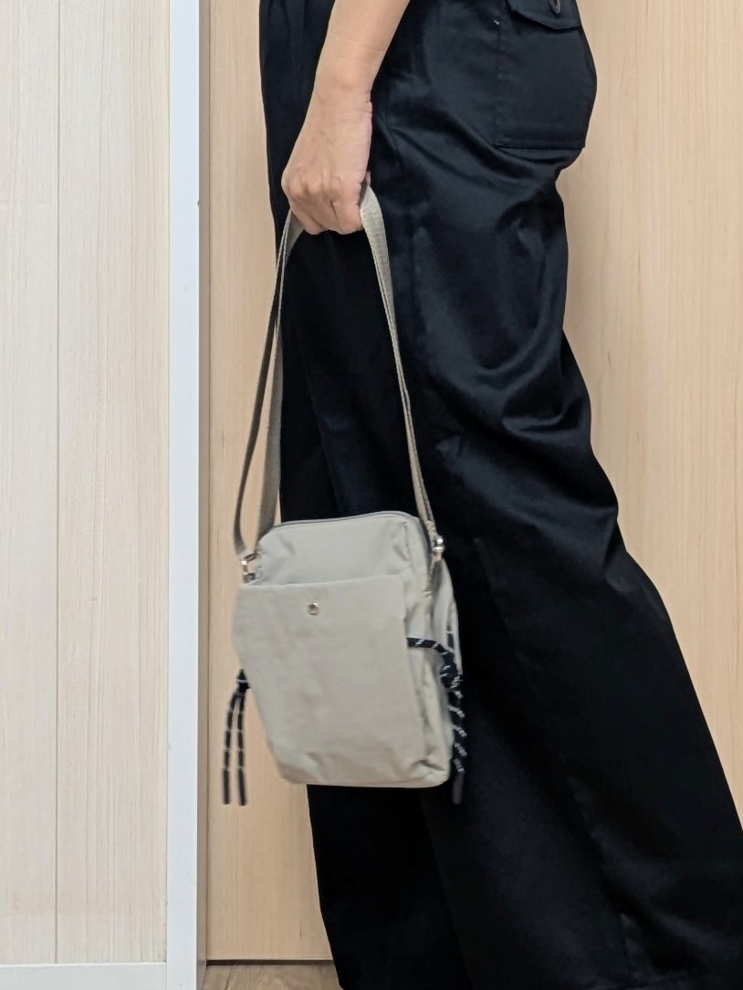 YuAさんの「SHOO･LA･RUE｜【ガンガン洗える/毛玉になりにくい】二の腕見せない 5分袖ニット」を使ったコーディネート