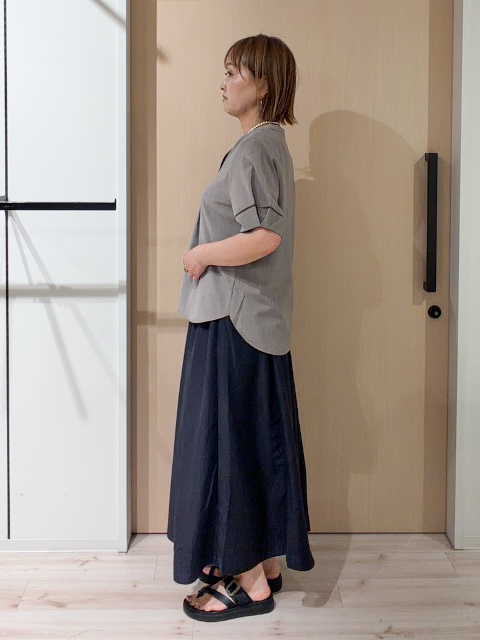 ぷくりんさんの「SHOO･LA･RUE｜【洗濯後しわになりにくい/インせずきまる】シンプルだけど女性らしい 麻調スキッパーブラウス」を使ったコーディネート