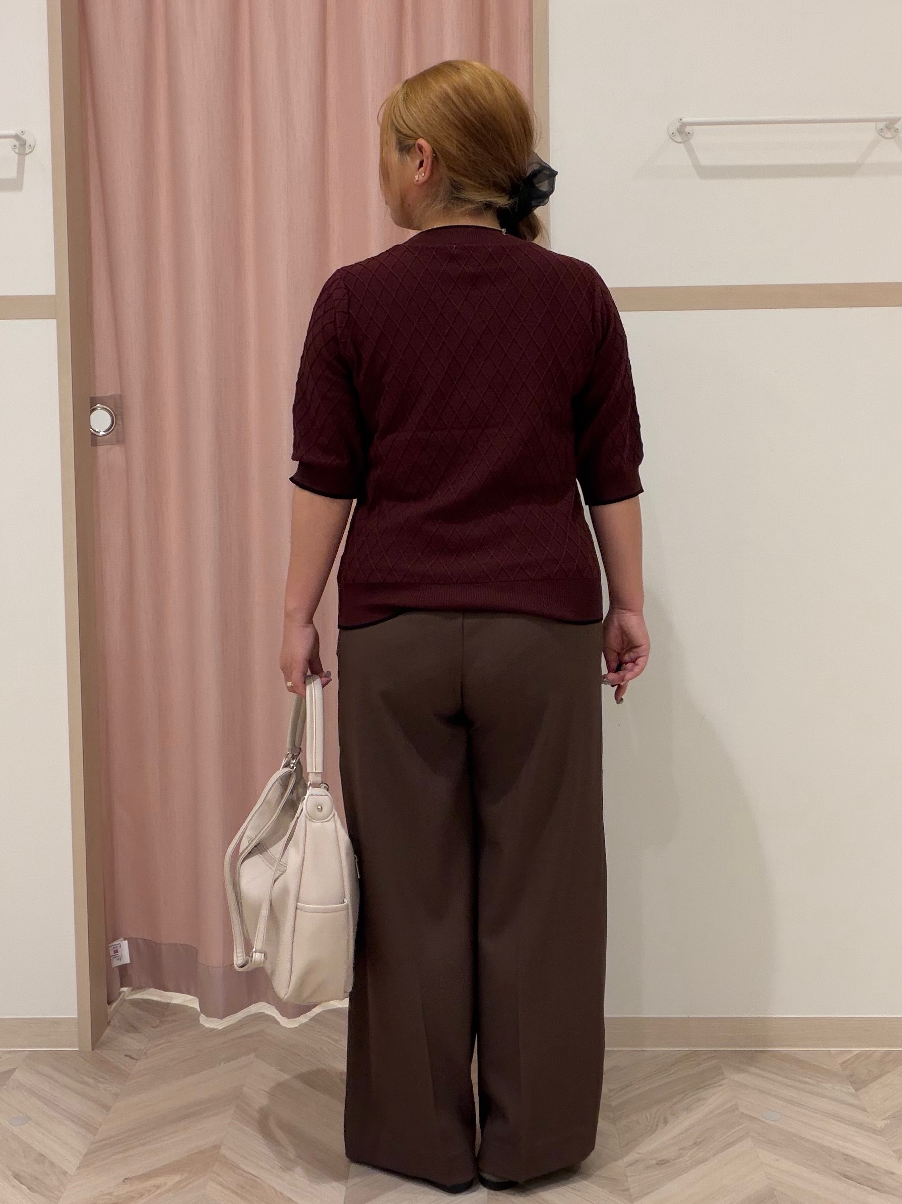 まちゃんなちゃんさんの「SHOO･LA･RUE｜【毛玉になりにくい/S-LL/洗濯機可】ダイヤ柄が上品 二の腕隠せる5分袖ニット」を使ったコーディネート
